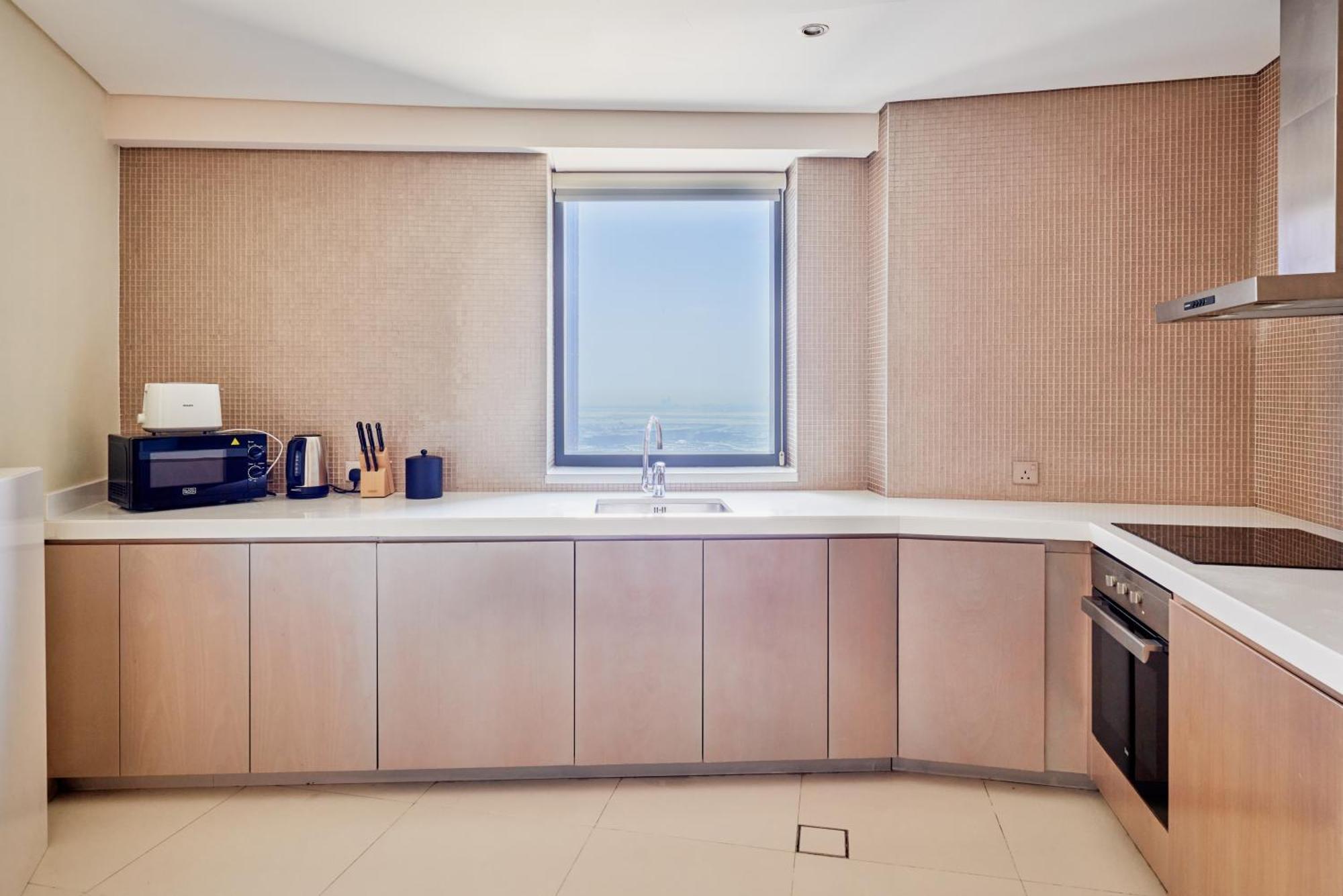 Apartamento Spacious 3bhk In Paramount Tower B With Stunning Views-6204