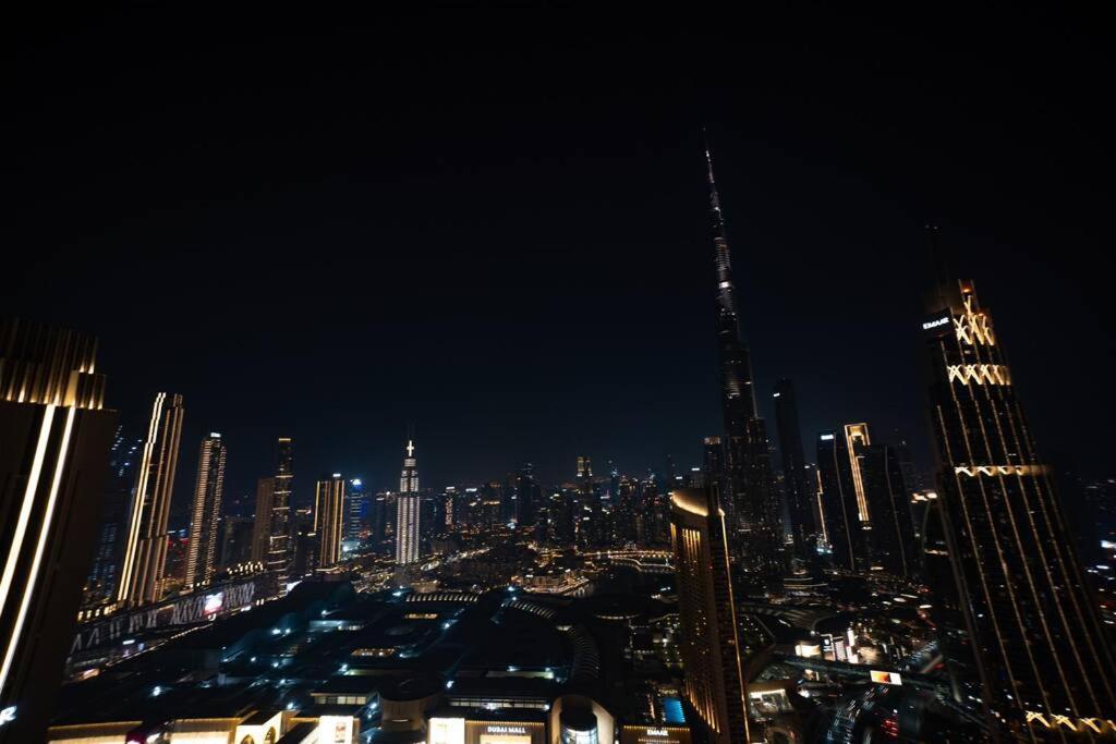 Burj Khalifa & Fountain View In Downtown - Opposite To Mall - Super High Floor - Big Balcony Setup *