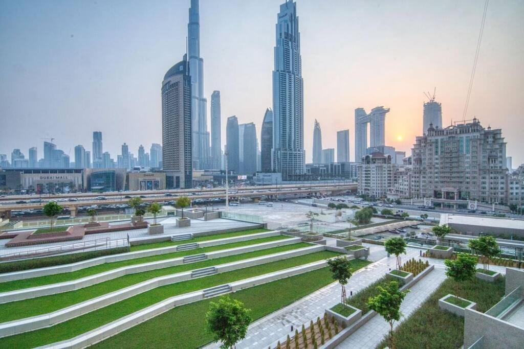 Burj Khalifa & Fountain View In Downtown - Opposite To Mall - Super High Floor - Big Balcony Setup Appartement