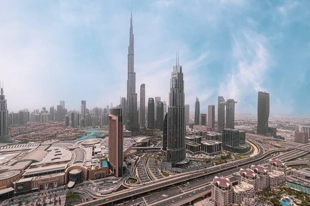 Burj Khalifa & Fountain View In Downtown - Opposite To Mall - Super High Floor - Big Balcony Setup Appartement