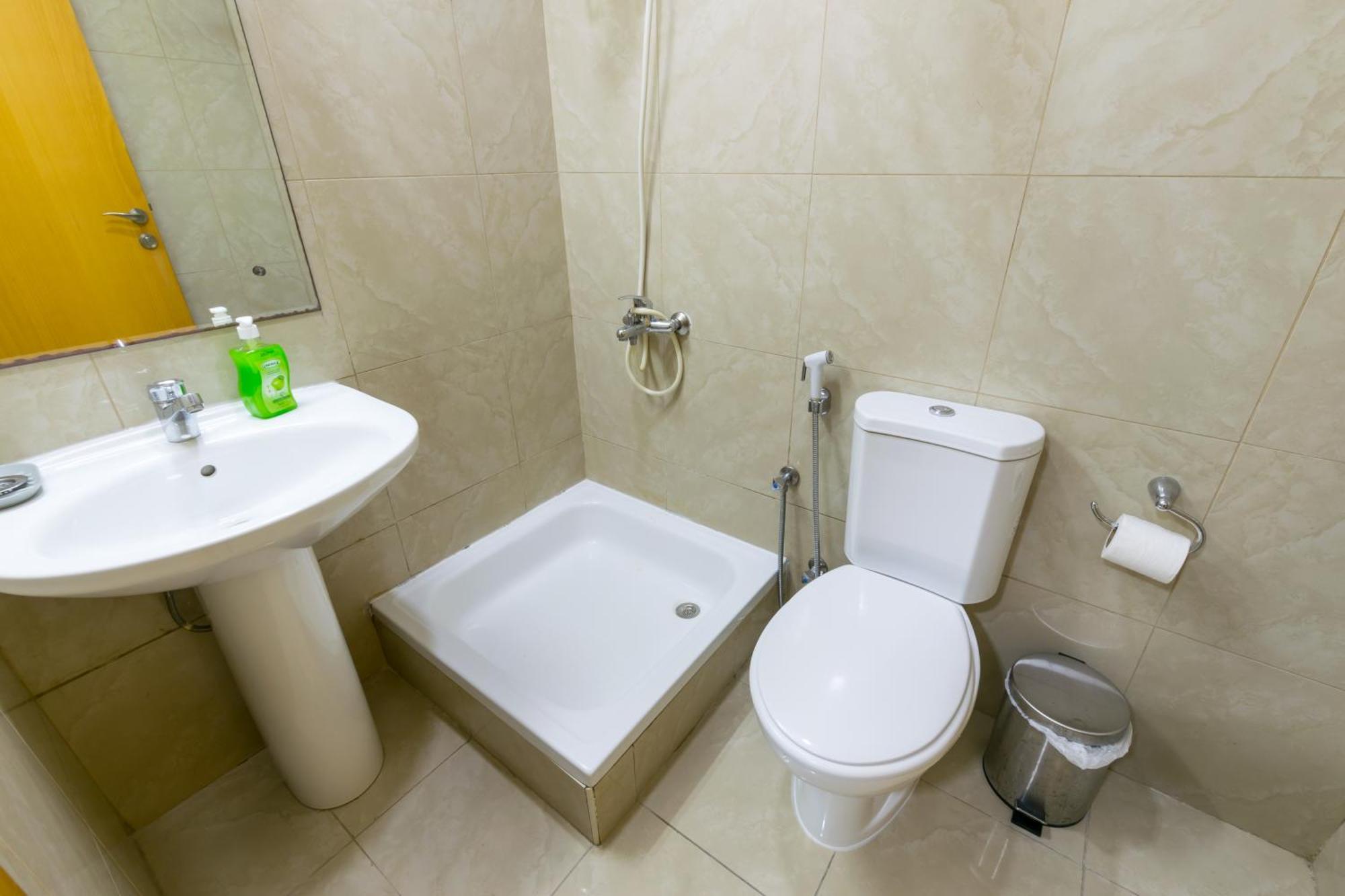 Budget With Private Bathroom For 'girls' Only In Dubai, Marina Apartamento