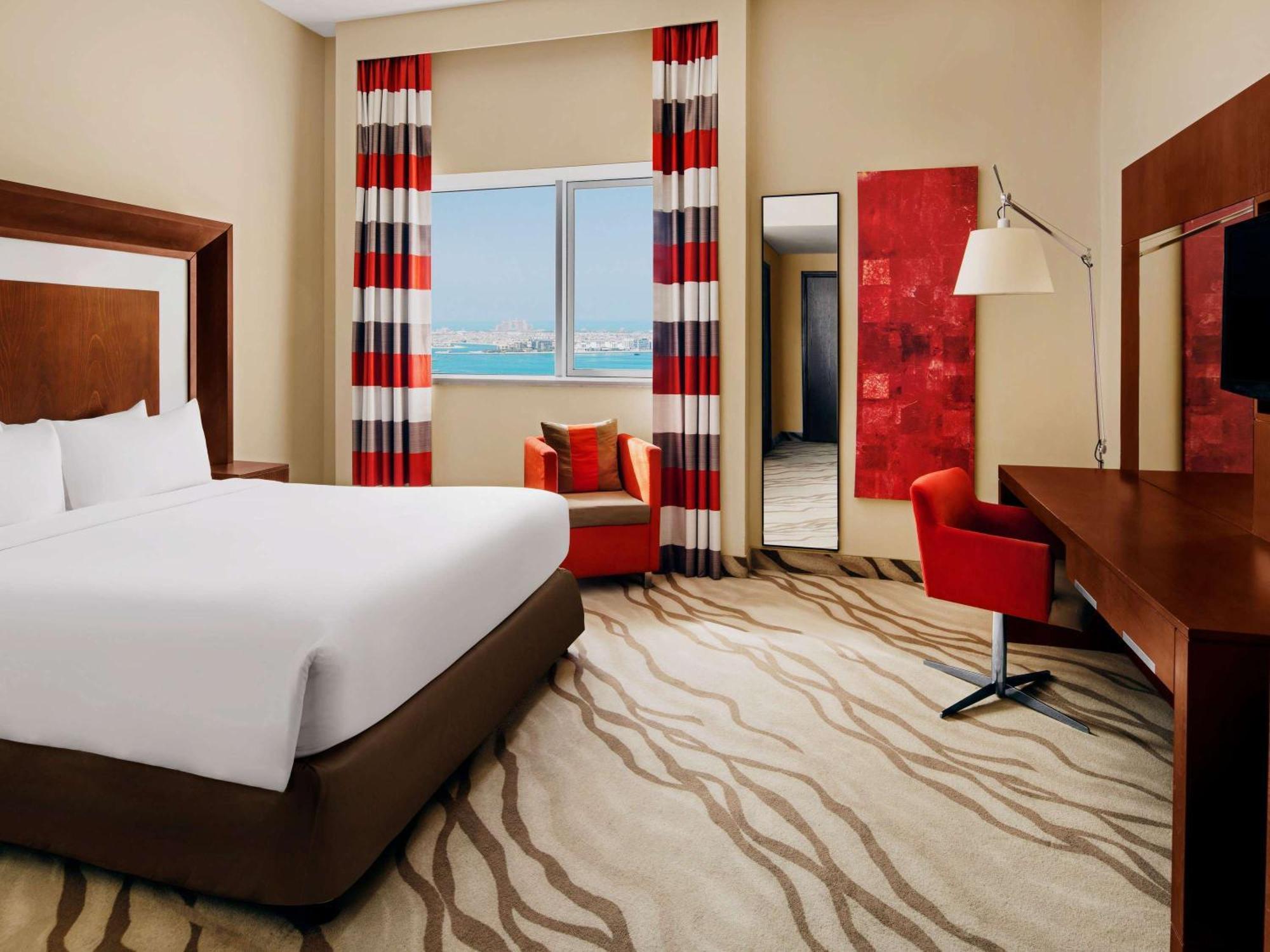 Novotel Al Barsha 4* Dubái