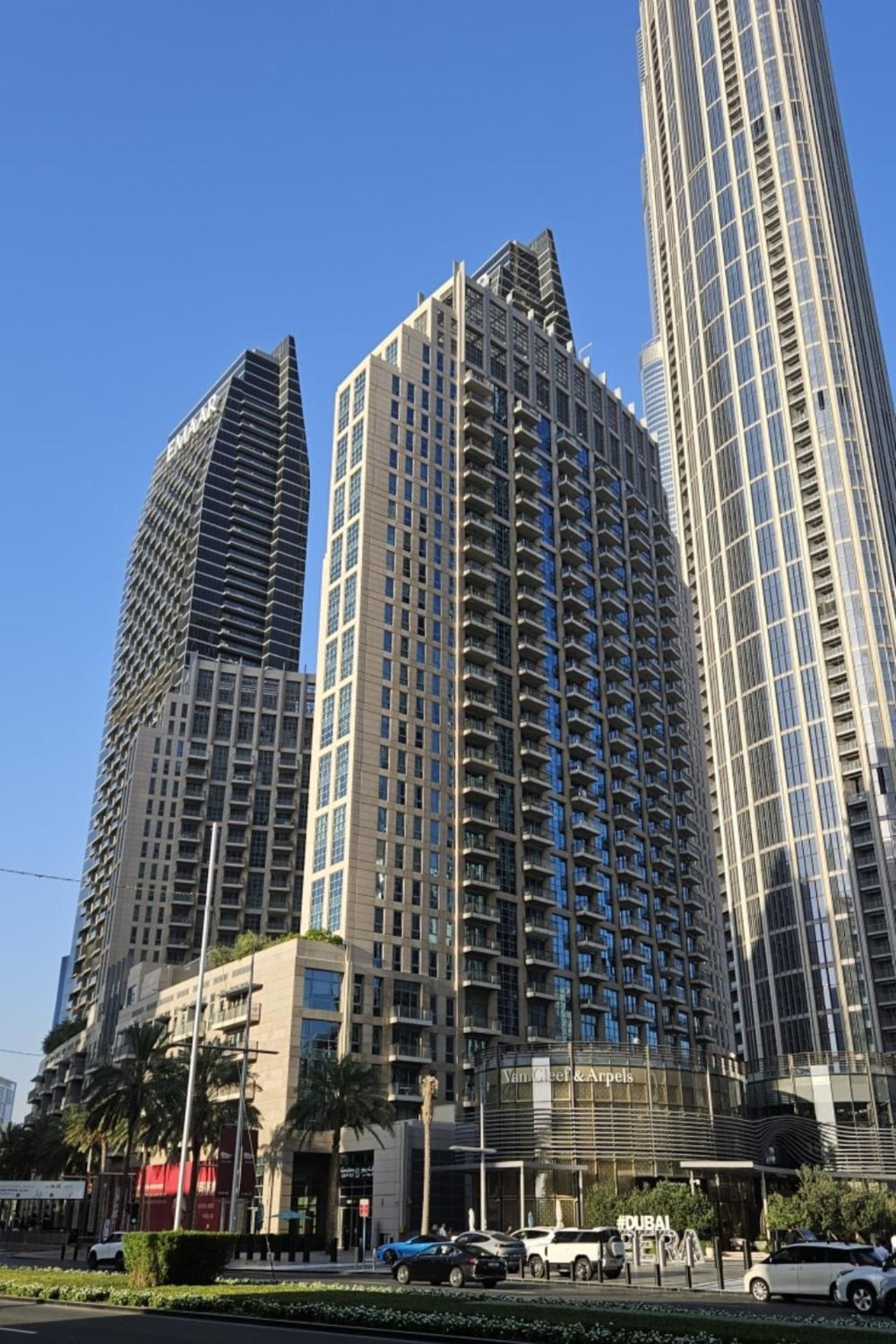 Apartament The Skyline Luxury Downtown Retreat