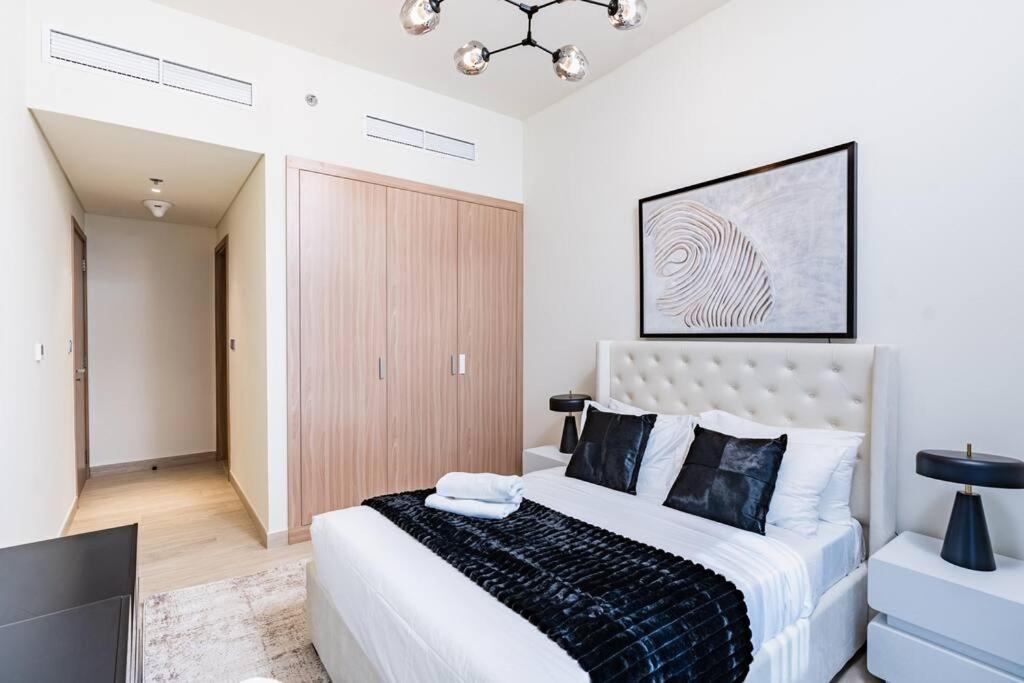 Appartement Nasma - Modern 3br Oasis With Balcony In Azizi Riviera Dubaï