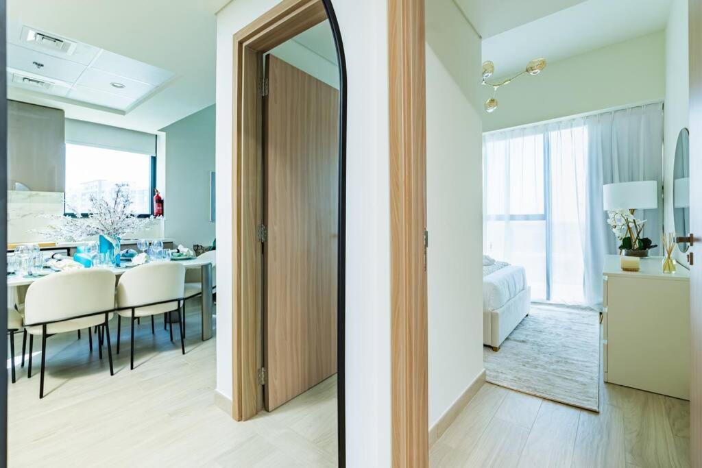Nasma - Modern 3br Oasis With Balcony In Azizi Riviera * Dubaï