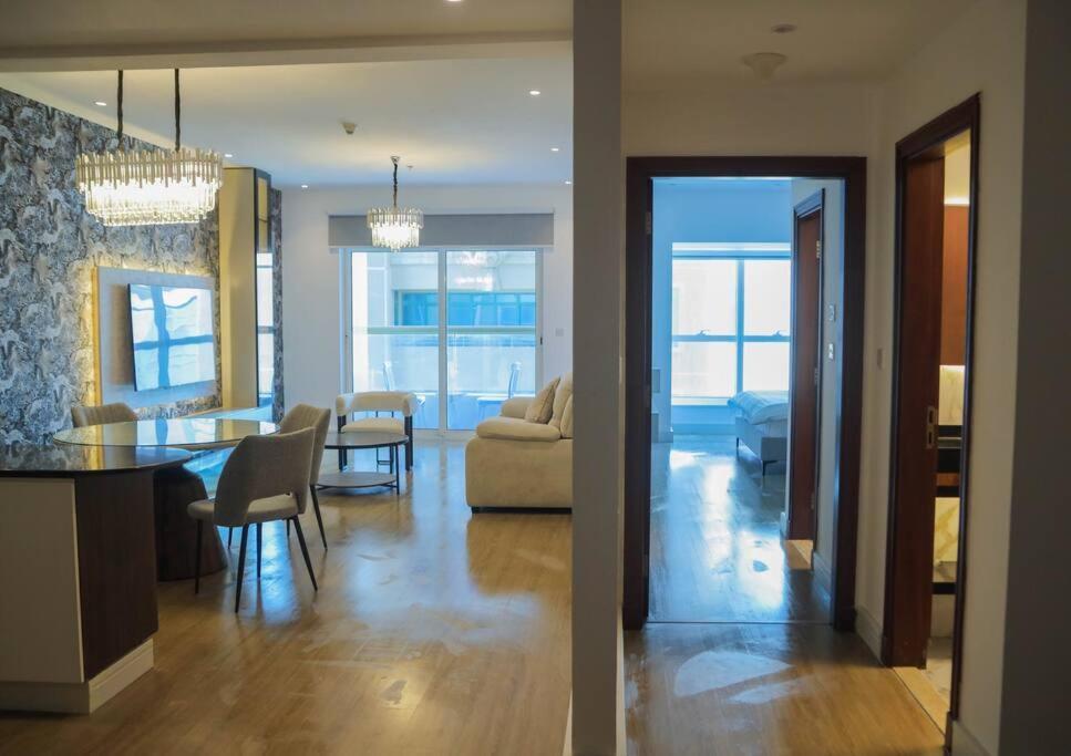 Stunning Seaview Elite Marina Apartment Dubai