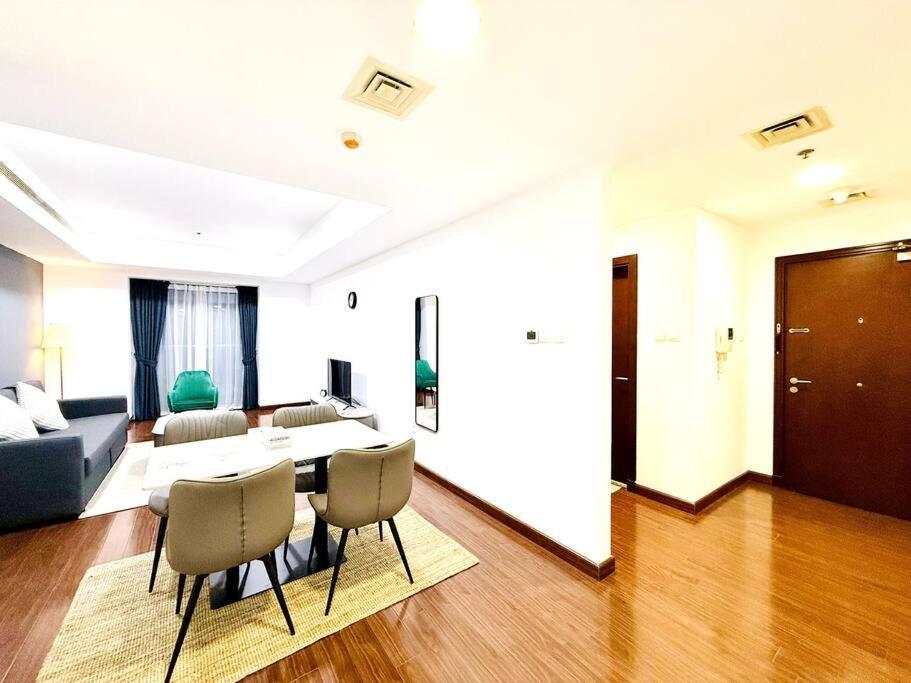 Opp And Club, Next To Marina Walk, Luxury Appartement