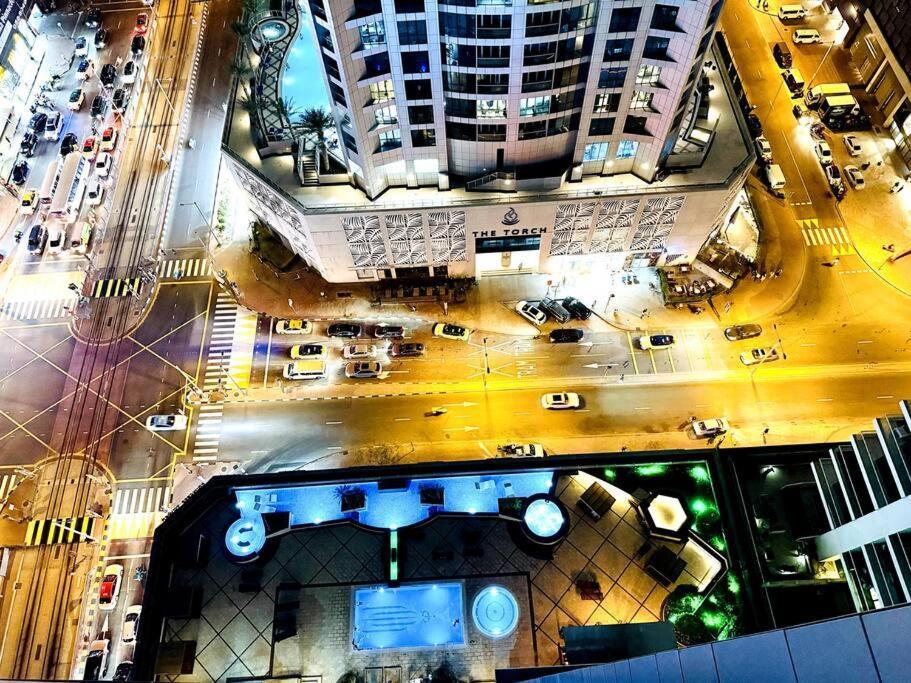 Appartement Opp And Club, Next To Marina Walk, Luxury *