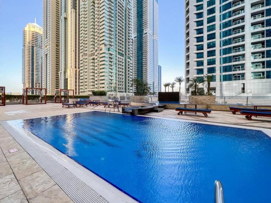 Opp And Club, Next To Marina Walk, Luxury *