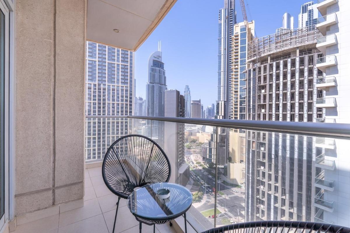 Delightful 1-bedroom Retreat At Burj Views In Downtown Apartamento Dubai