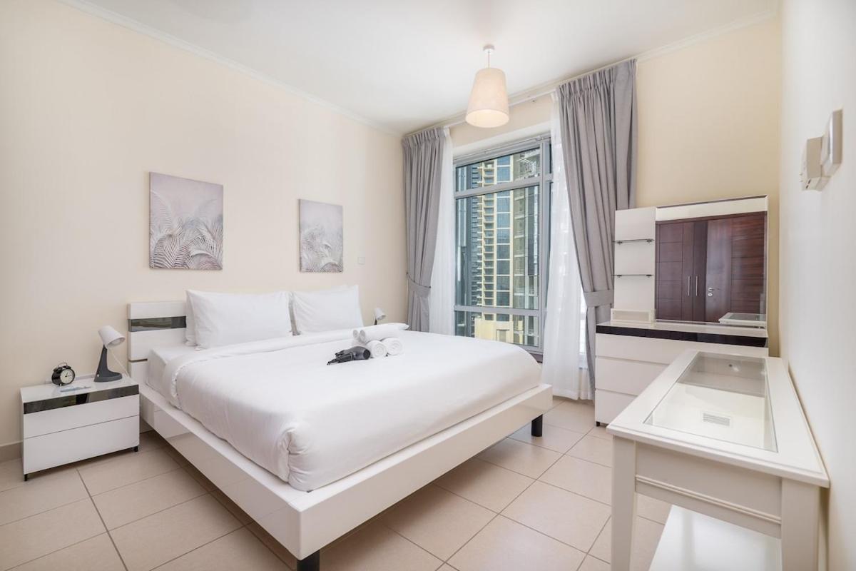 Delightful 1-bedroom Retreat At Burj Views In Downtown Apartamento Dubai