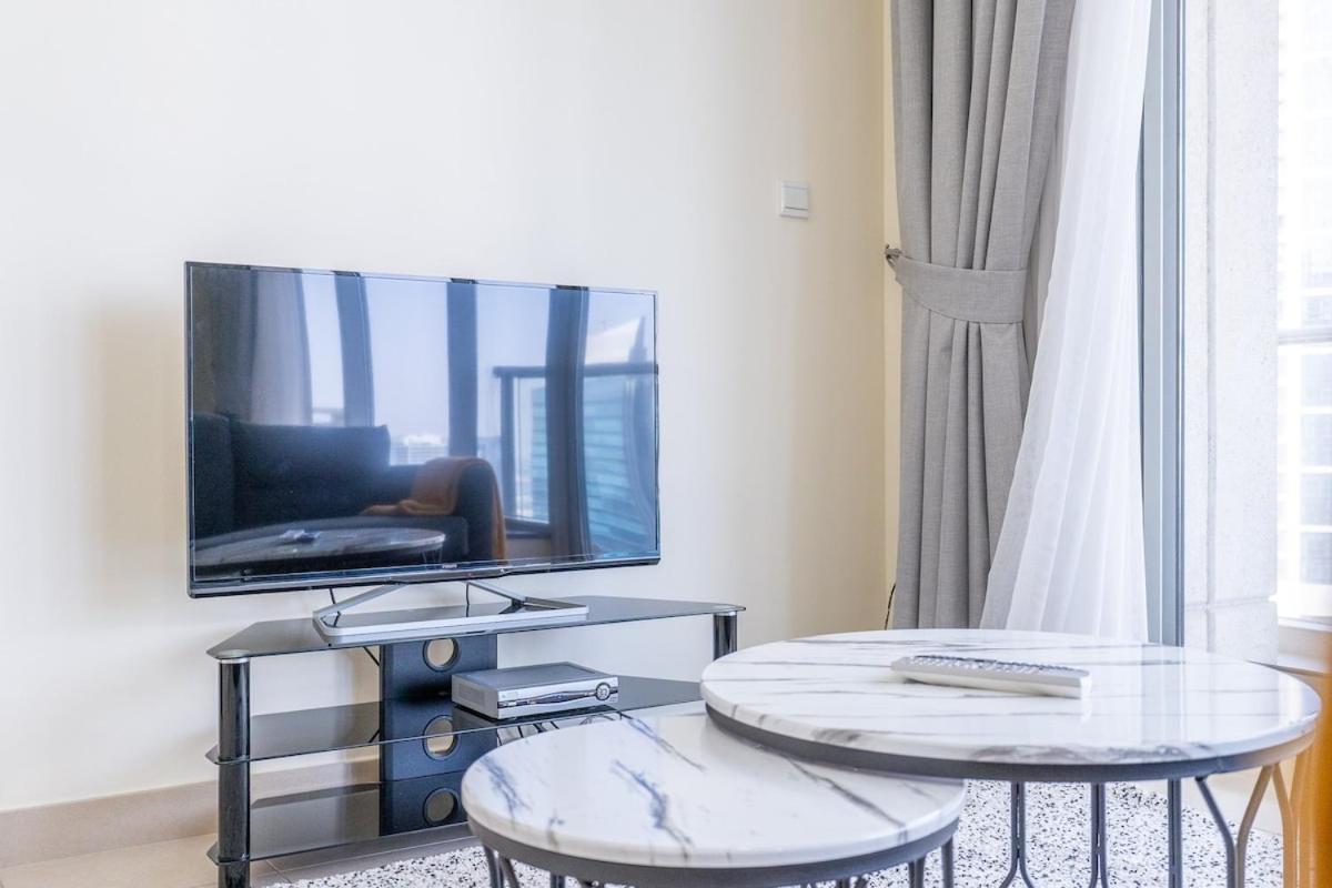 Delightful 1-bedroom Retreat At Burj Views In Downtown Apartamento