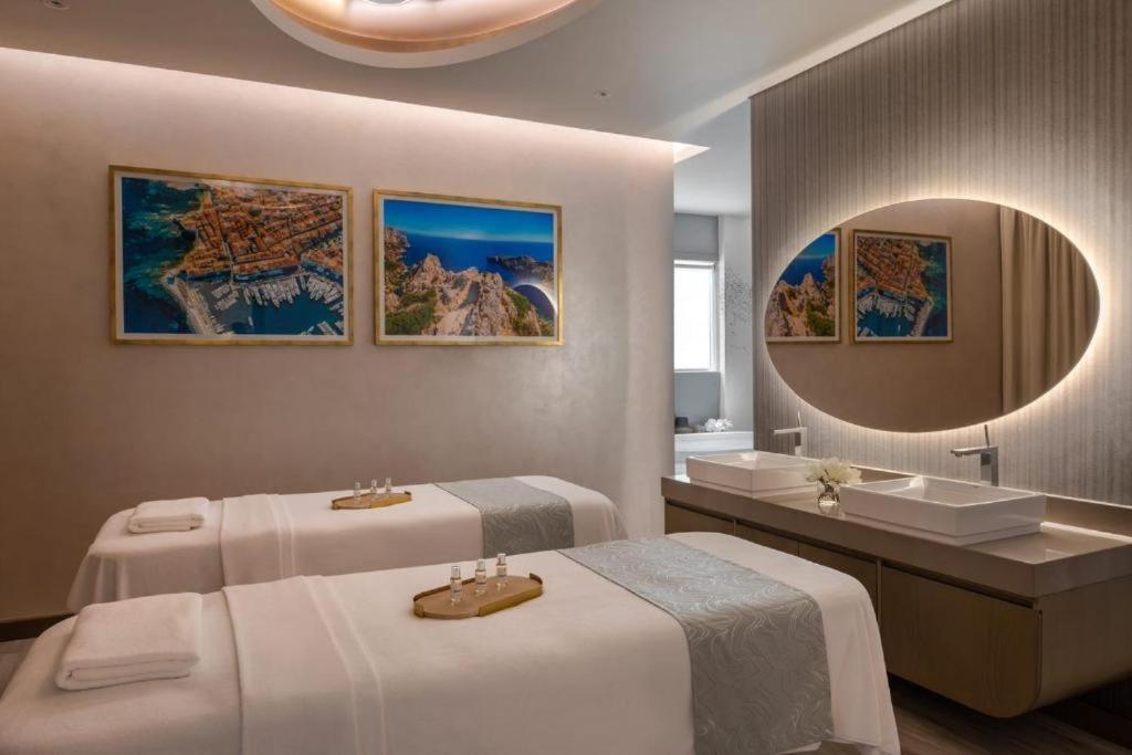Apartment Panoramic Burj Khalifa And Sea View, Infinity Pool, Luxury 2br *
