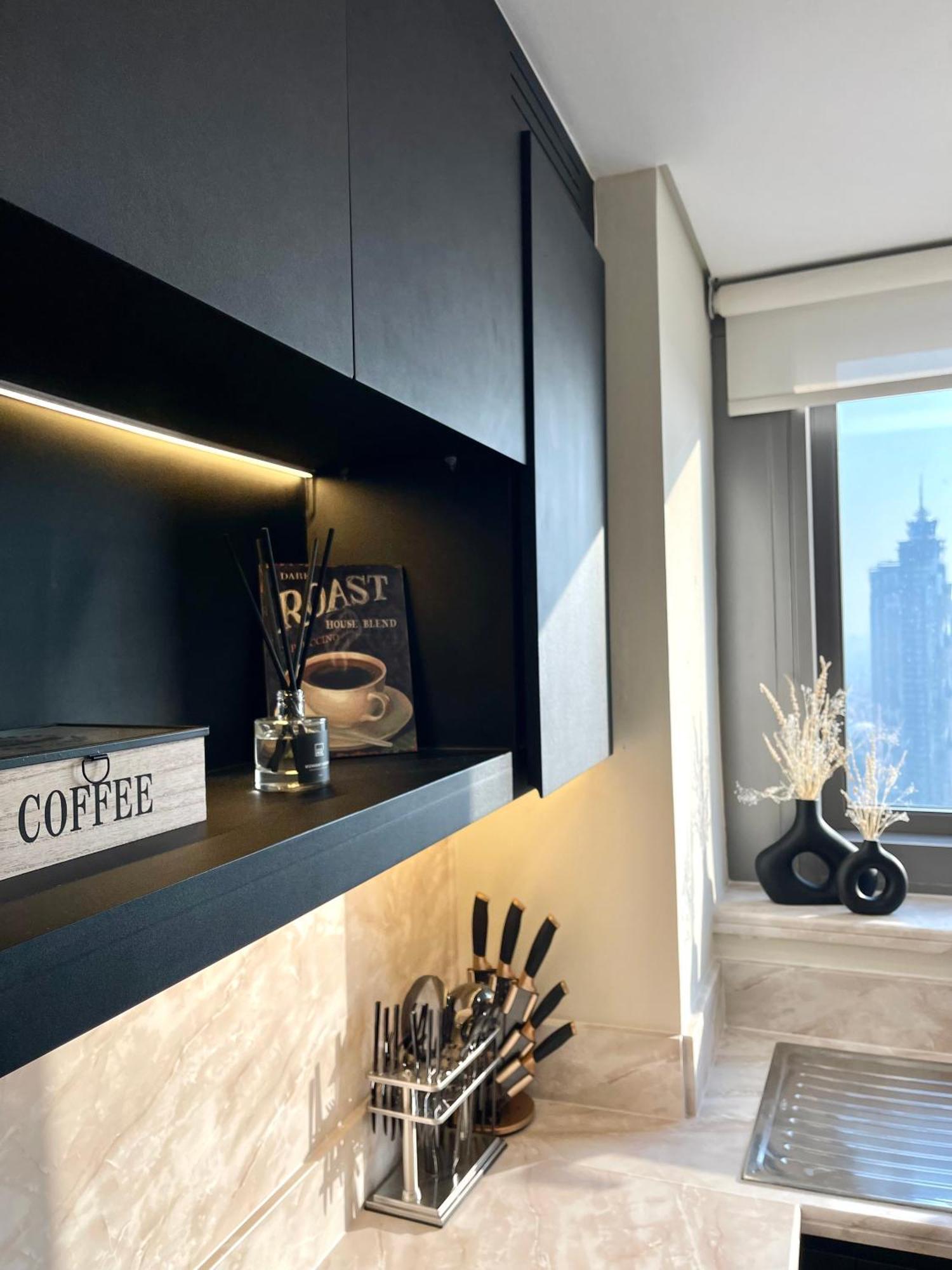 Panoramic Burj Khalifa And Sea View, Infinity Pool, Luxury 2br