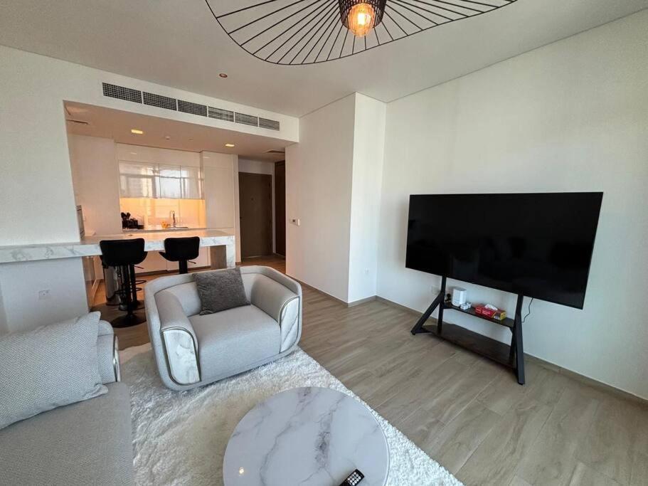 First Class 1br Luxurious Vogue Palace Lägenhet Dubai