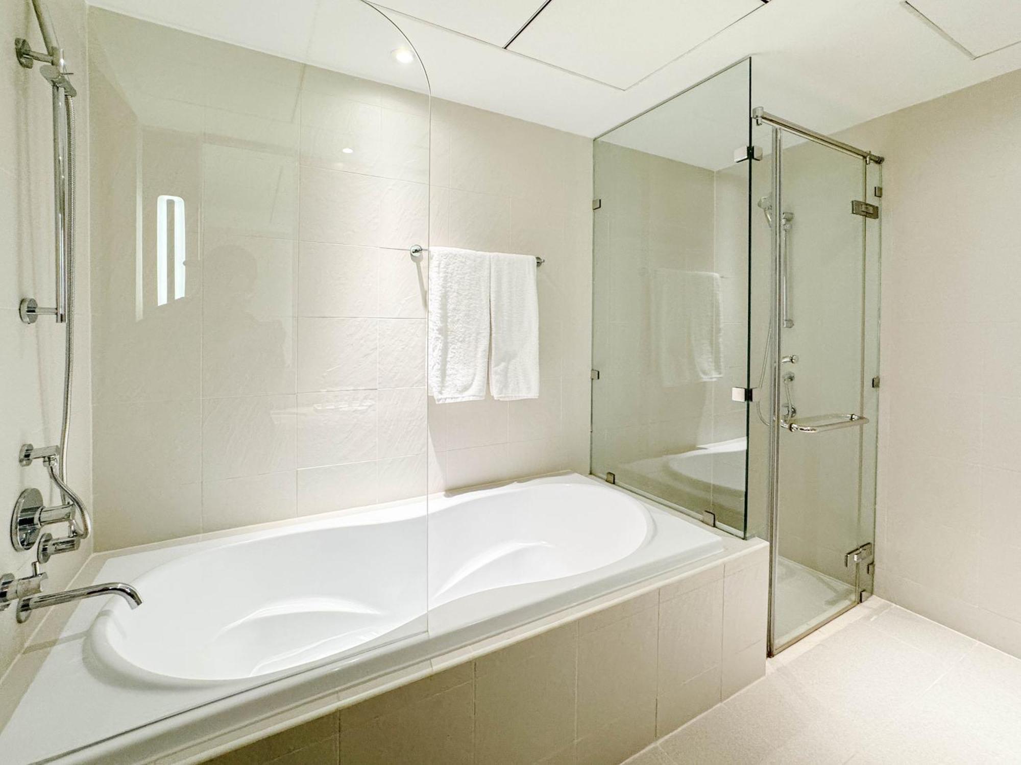 Downtown 2 Bedroom Burj Khalifa & Fountains Views 8 Min From Mall Appartement *