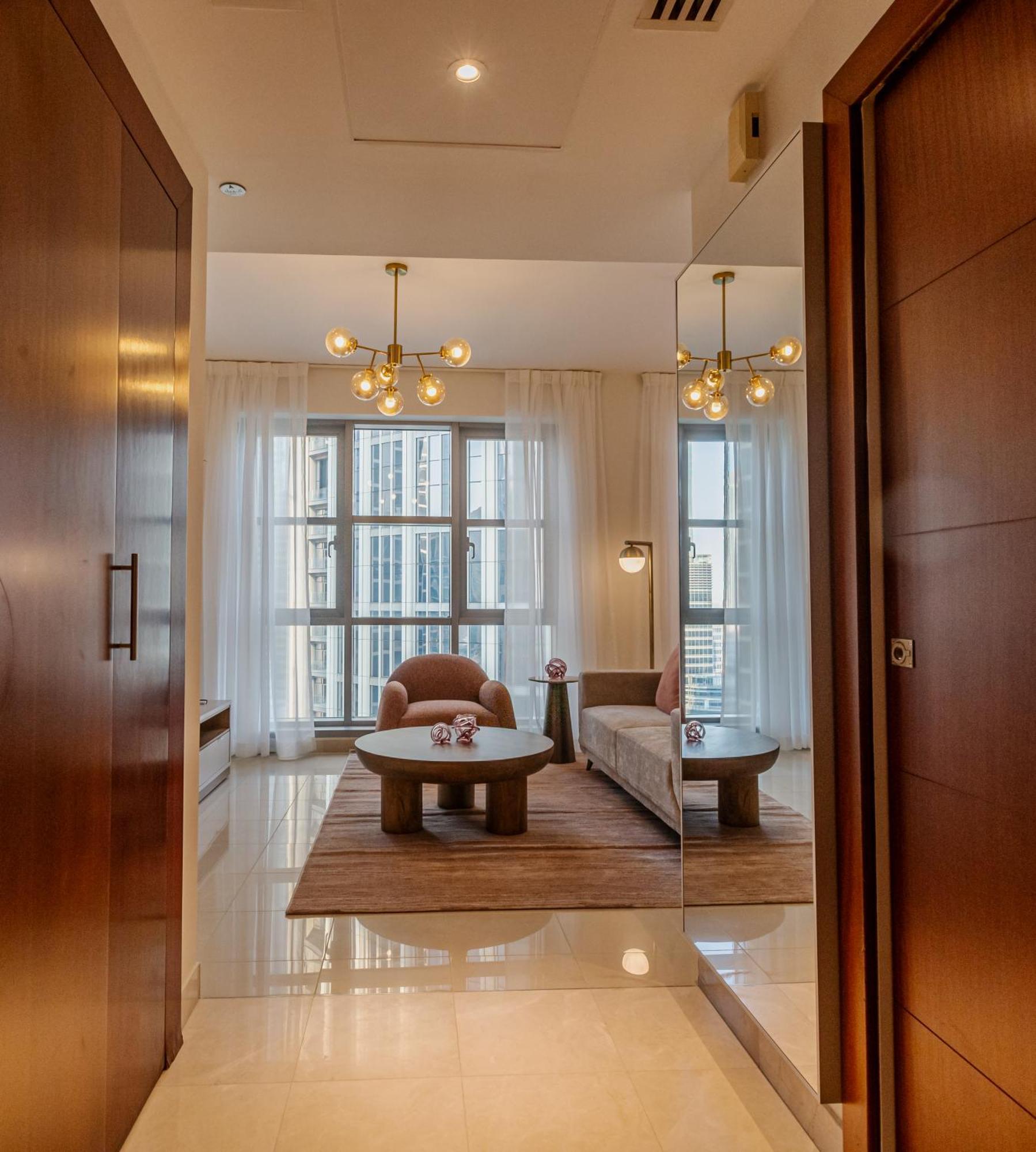Downtown 2 Bedroom Burj Khalifa & Fountains Views 8 Min From Mall Appartement *