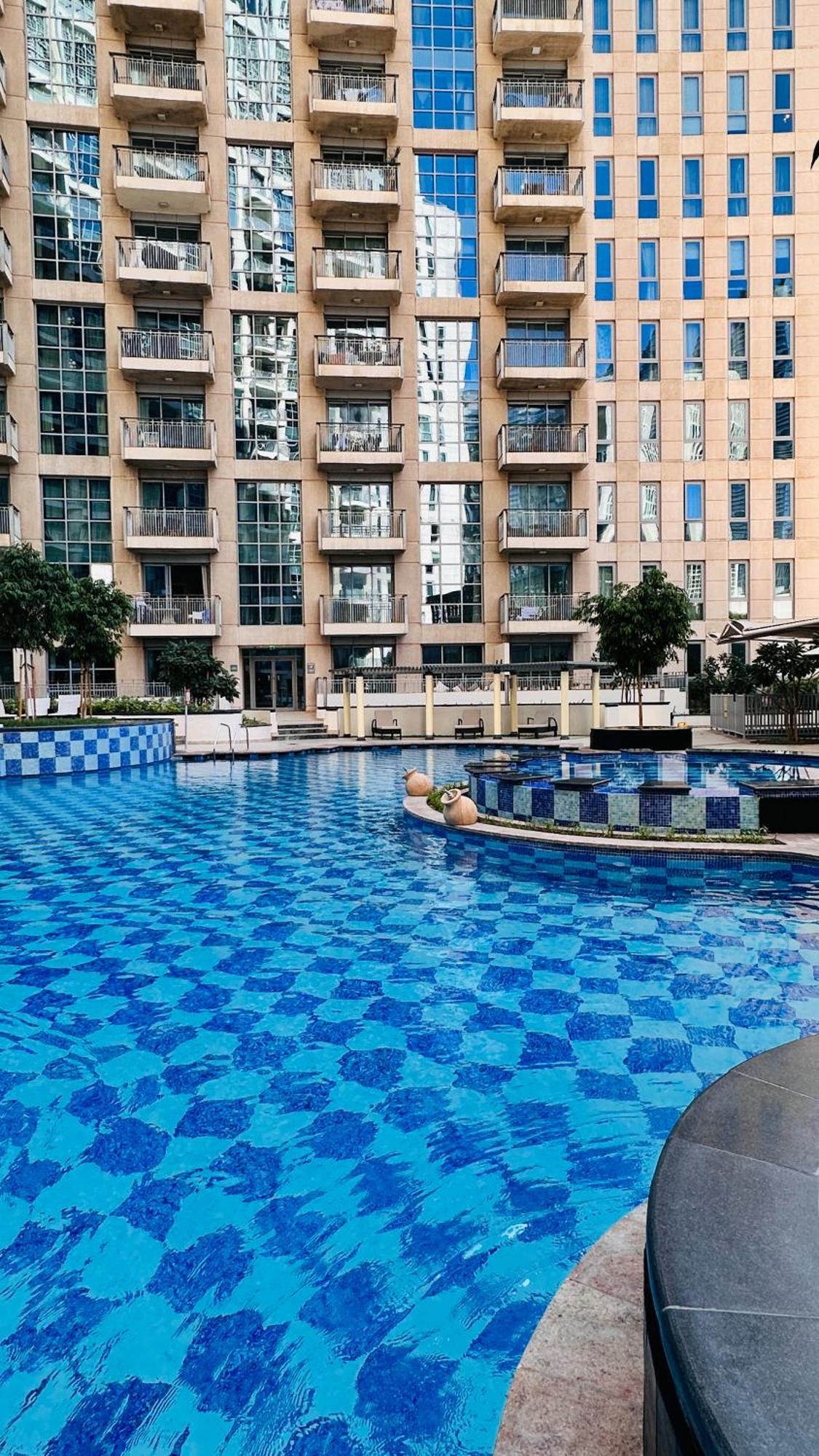 Downtown 2 Bedroom Burj Khalifa & Fountains Views 8 Min From Mall * Dubaï