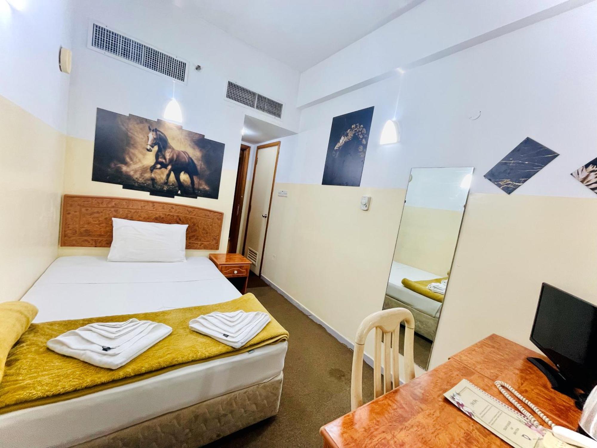 Queens Hotell 2*