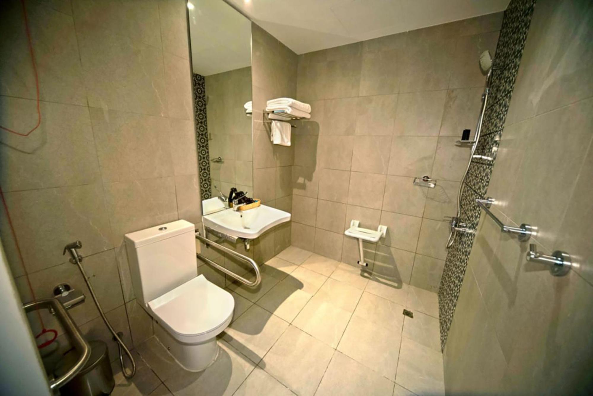 Hotel Kingsgate Canal By Millennium 3*