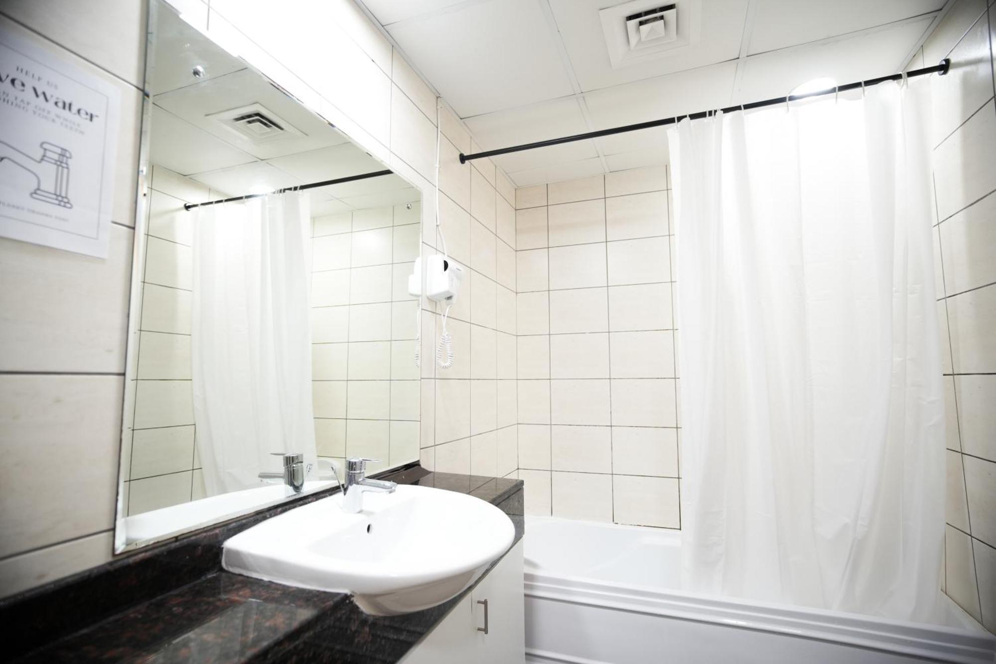 Dhostels - Marina Palm View Pensionat
