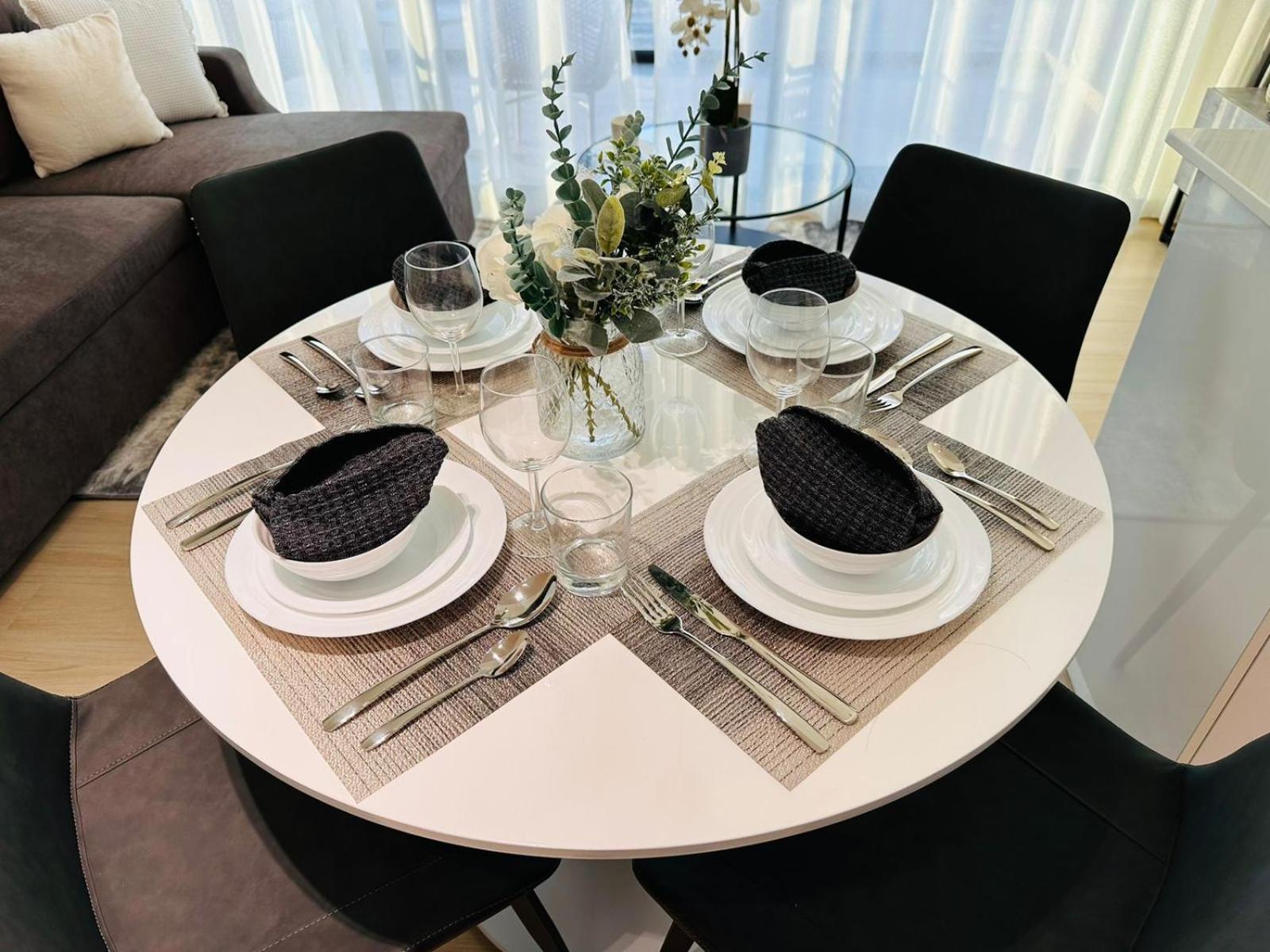 Apartment Sleek 1br In Jvc Free Parking Pool & Balcony