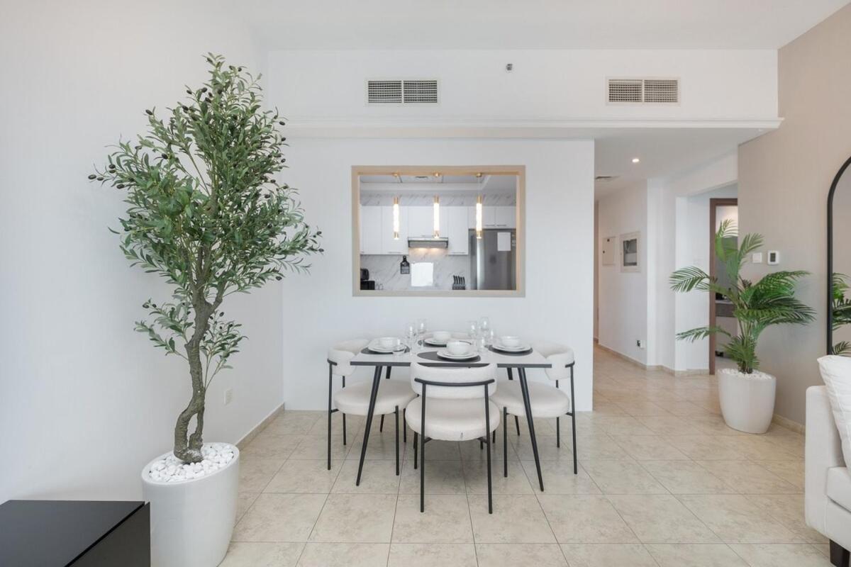 Charming 2-bedroom At Imperial Residences In Jvt