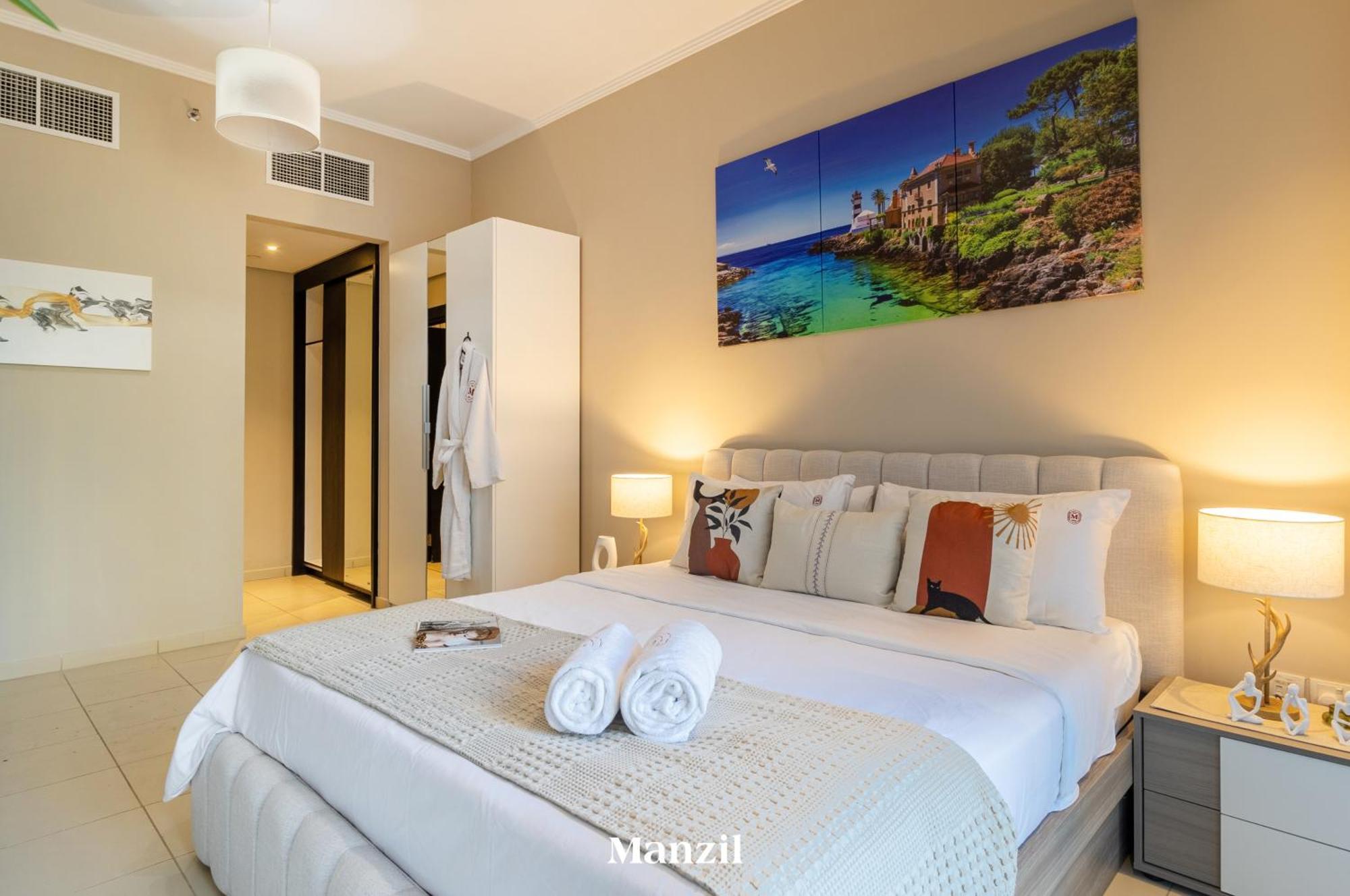 Apartment Stylish Marina Front 2br Apartment, Near Attractions