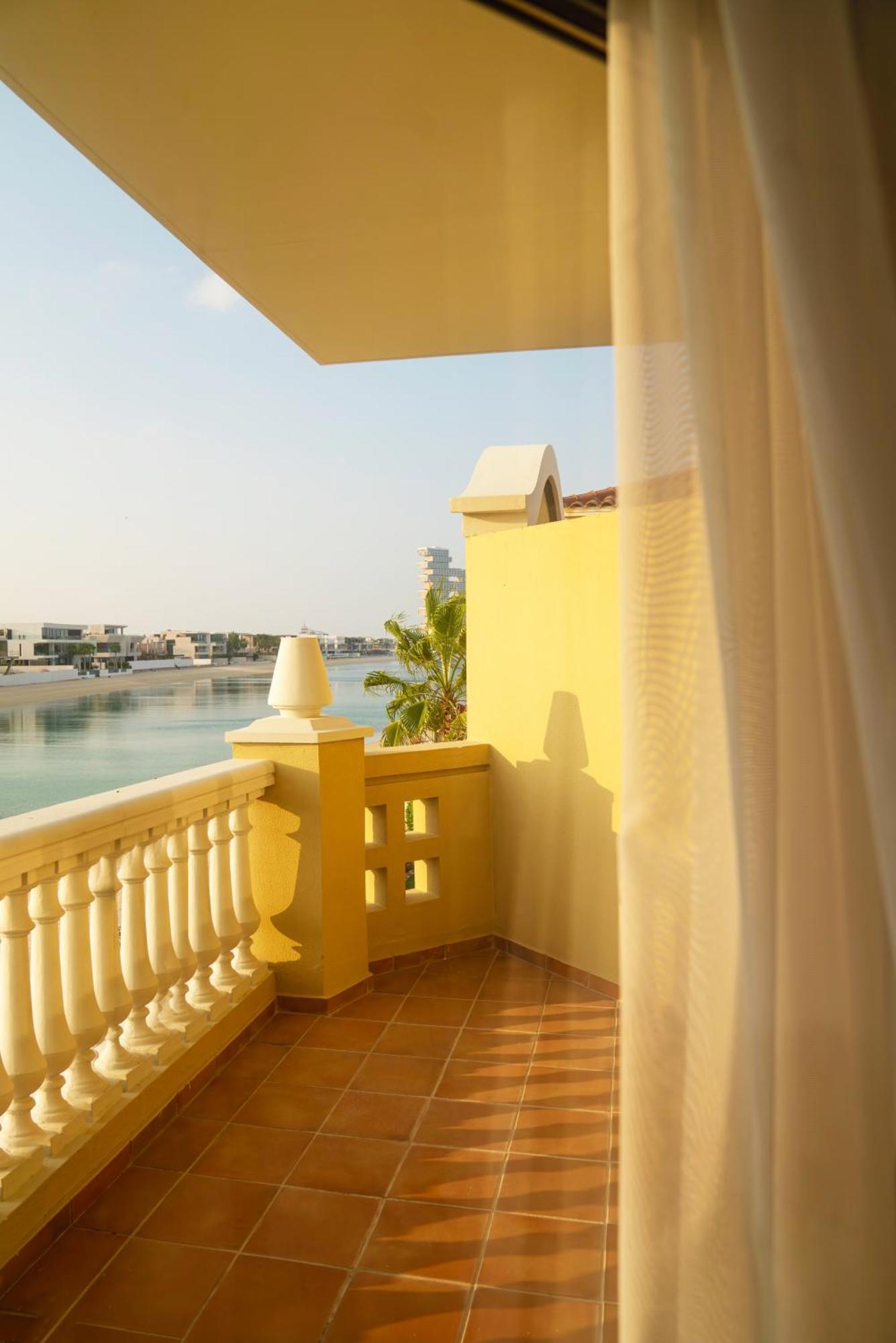 Villa Luxe 4br On Palm Jumeirah With Beach Access Dubái