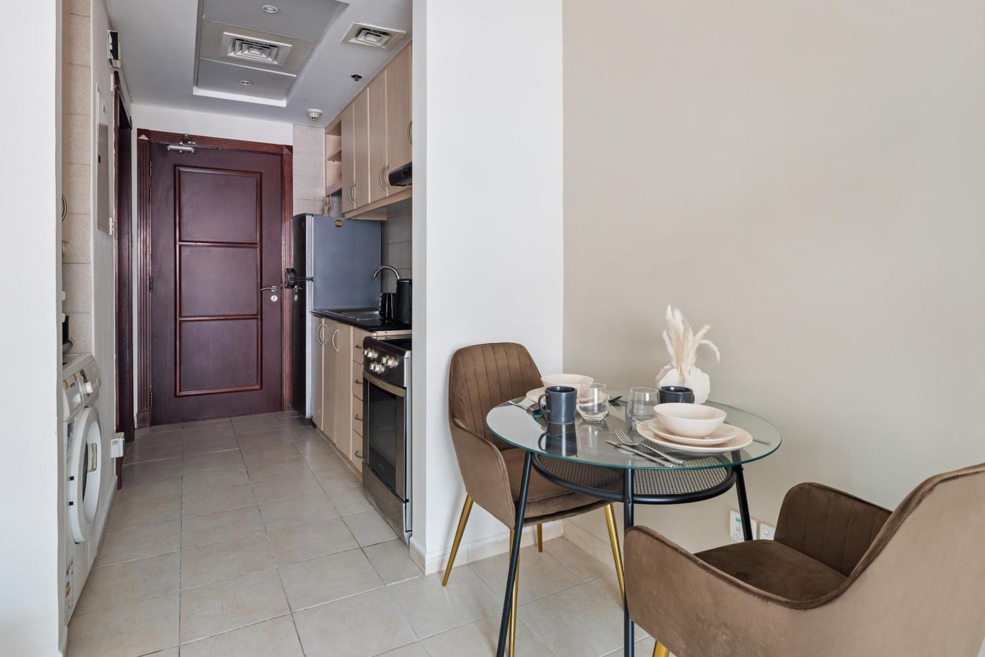 Apartment Sunny Perfect For Discovery Gardens *