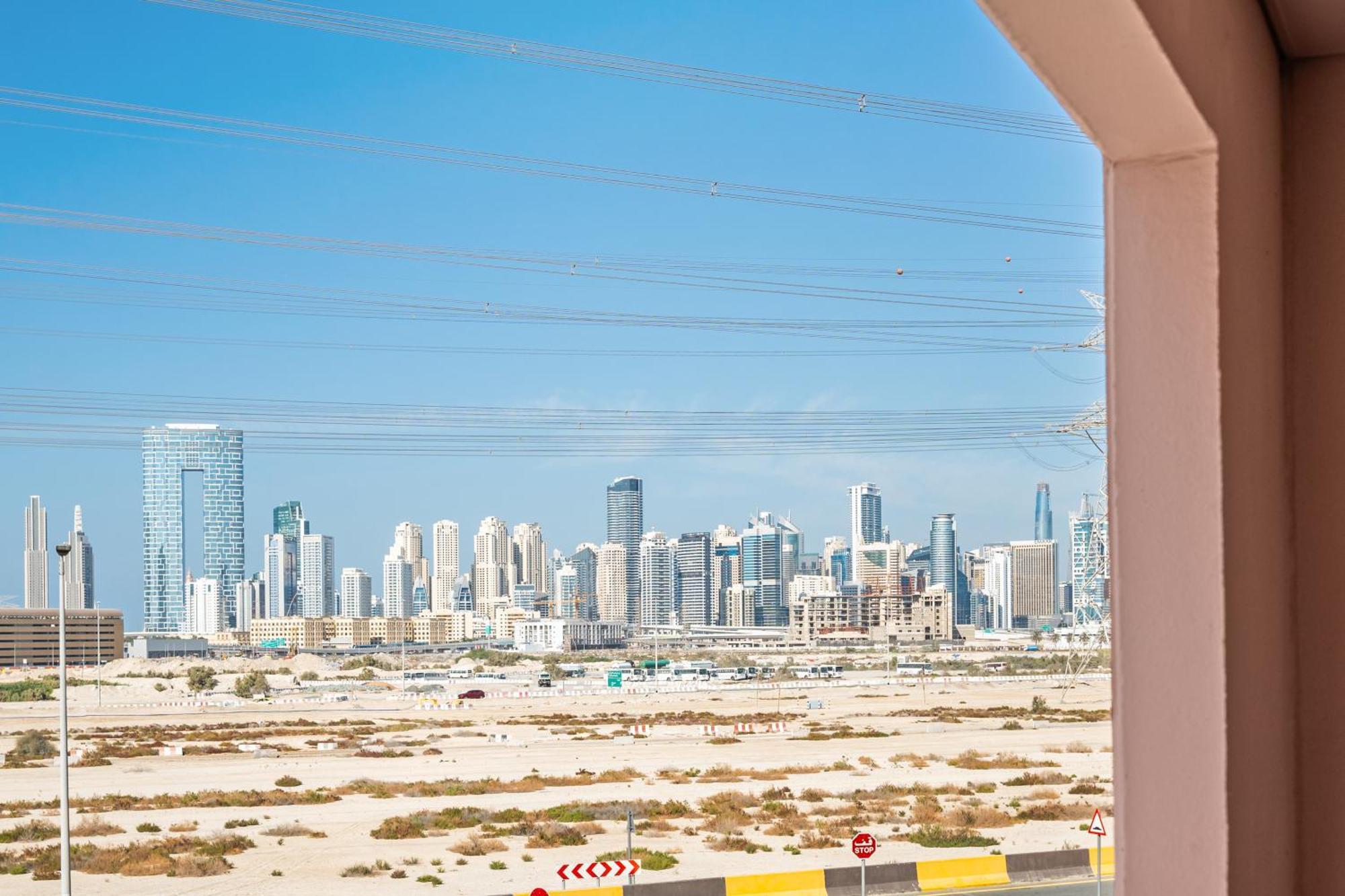Sunny Perfect For Discovery Gardens Dubai