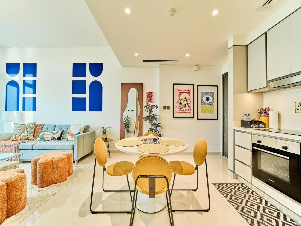 Appartement Beachfront Bliss: Chic 1 Bedroom Retreat By The Sea Dubaï