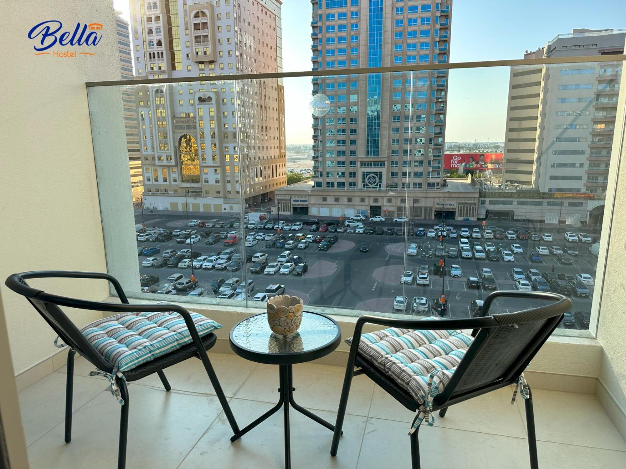 Bella - Luxury Private Master With Balcony Accommodatie bij particulieren Dubai