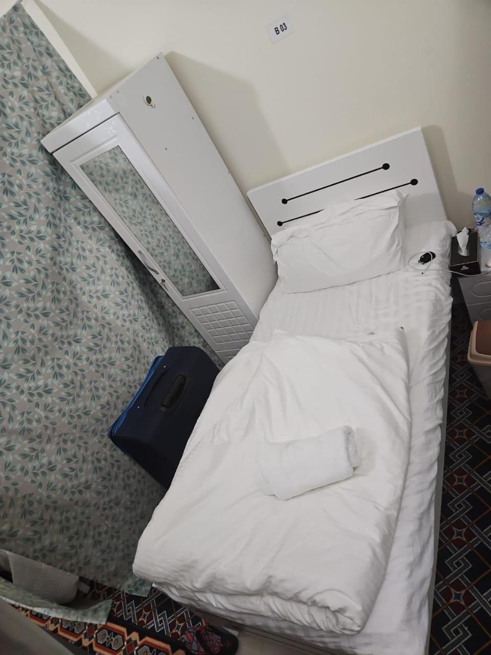 Comfortable Male Bed Space By Ruby Star 4 Single Beds 226 Estalagem