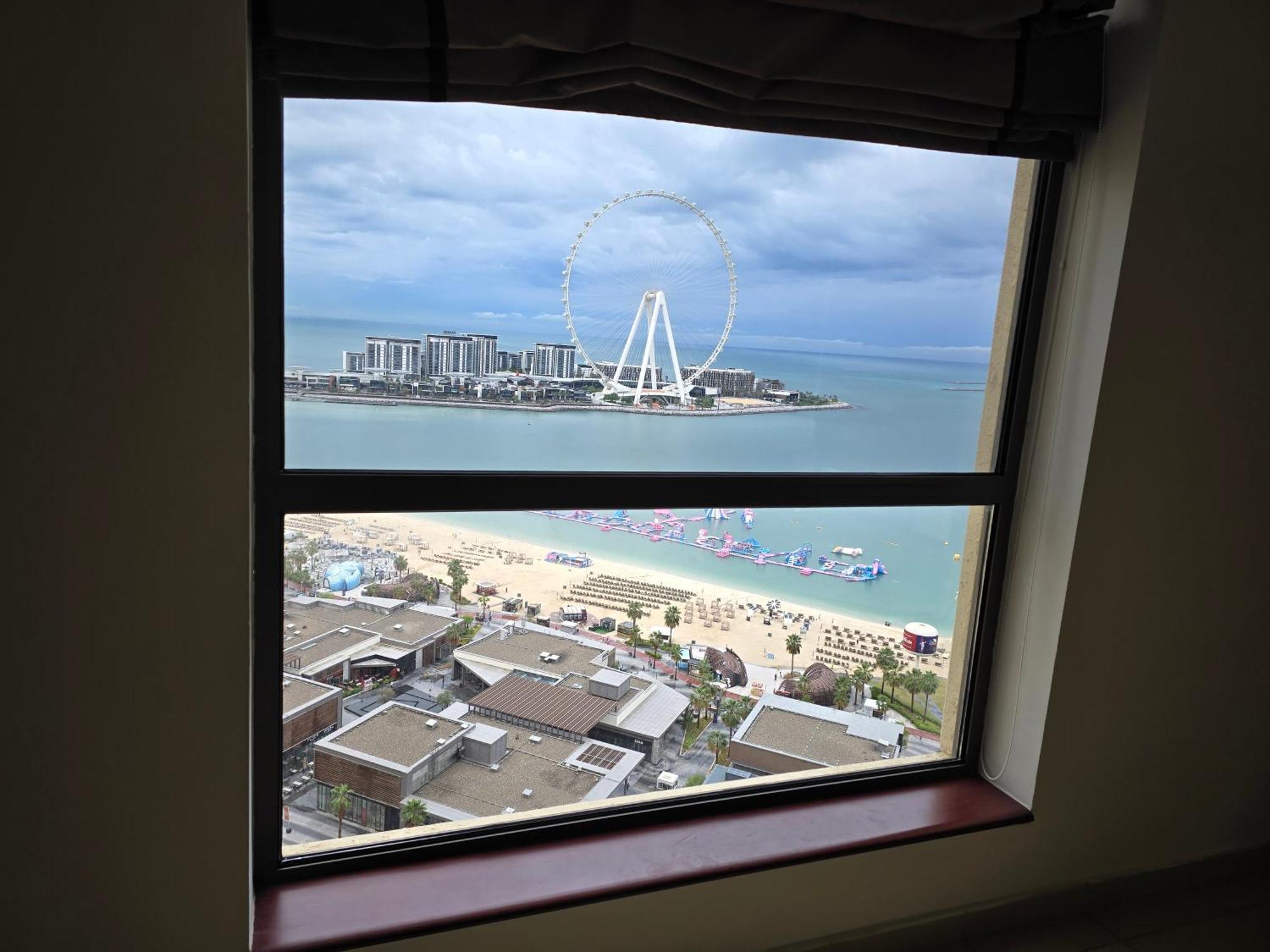At The Sky Jbr *