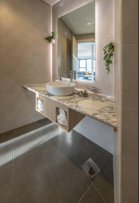 Magical With Rooftop Pool & Burj Khalifa View! Apartamento *