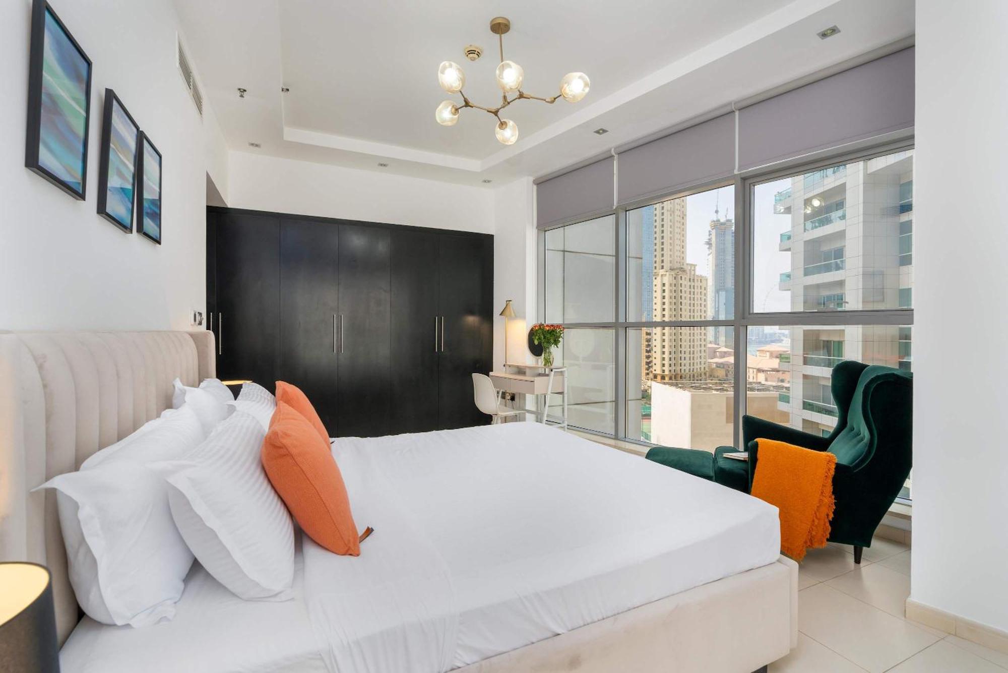 Sky View Marina - 2br - Private Beach - Cityapartmentstay Apartamento