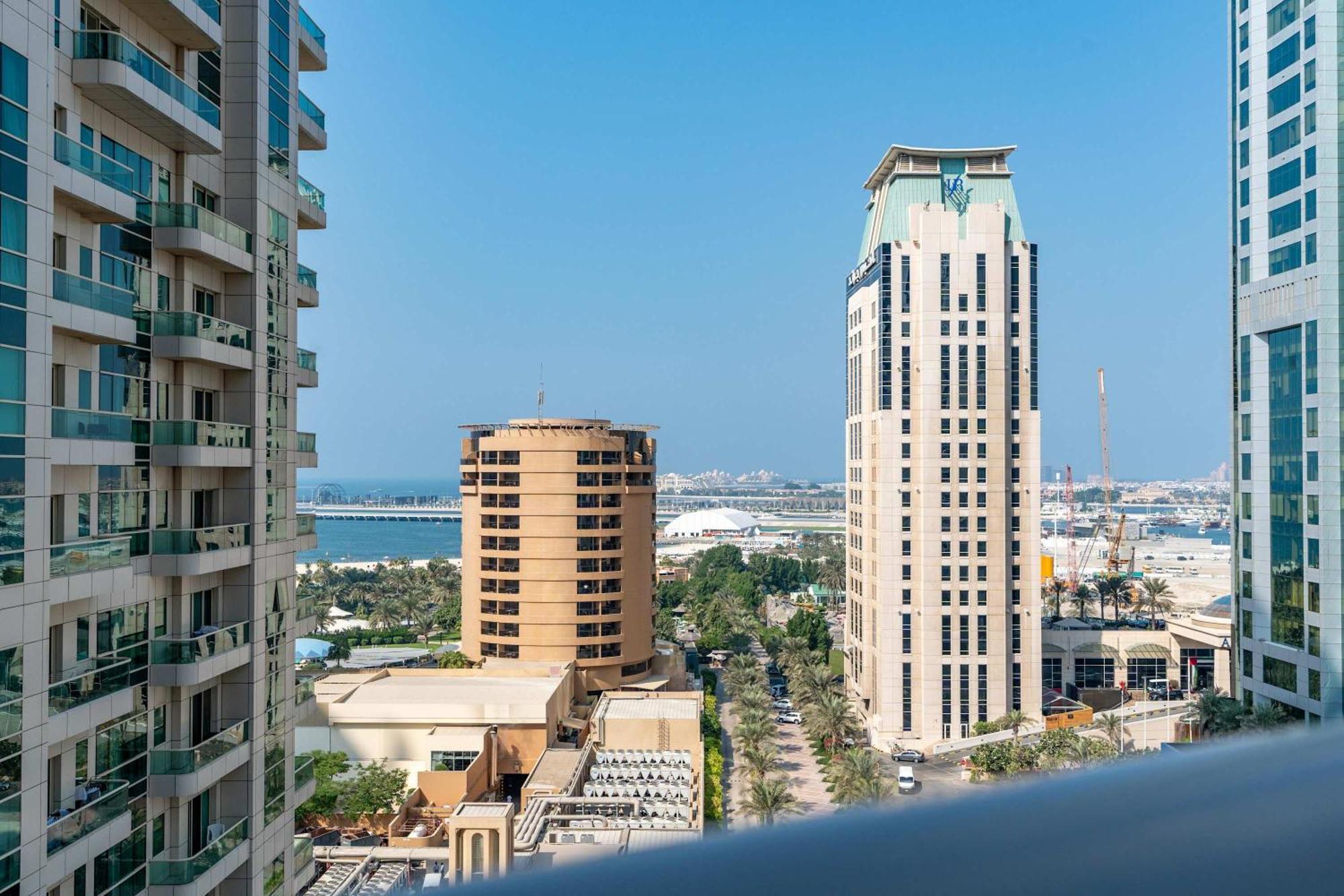 Sky View Marina - 2br - Private Beach - Cityapartmentstay Dubái