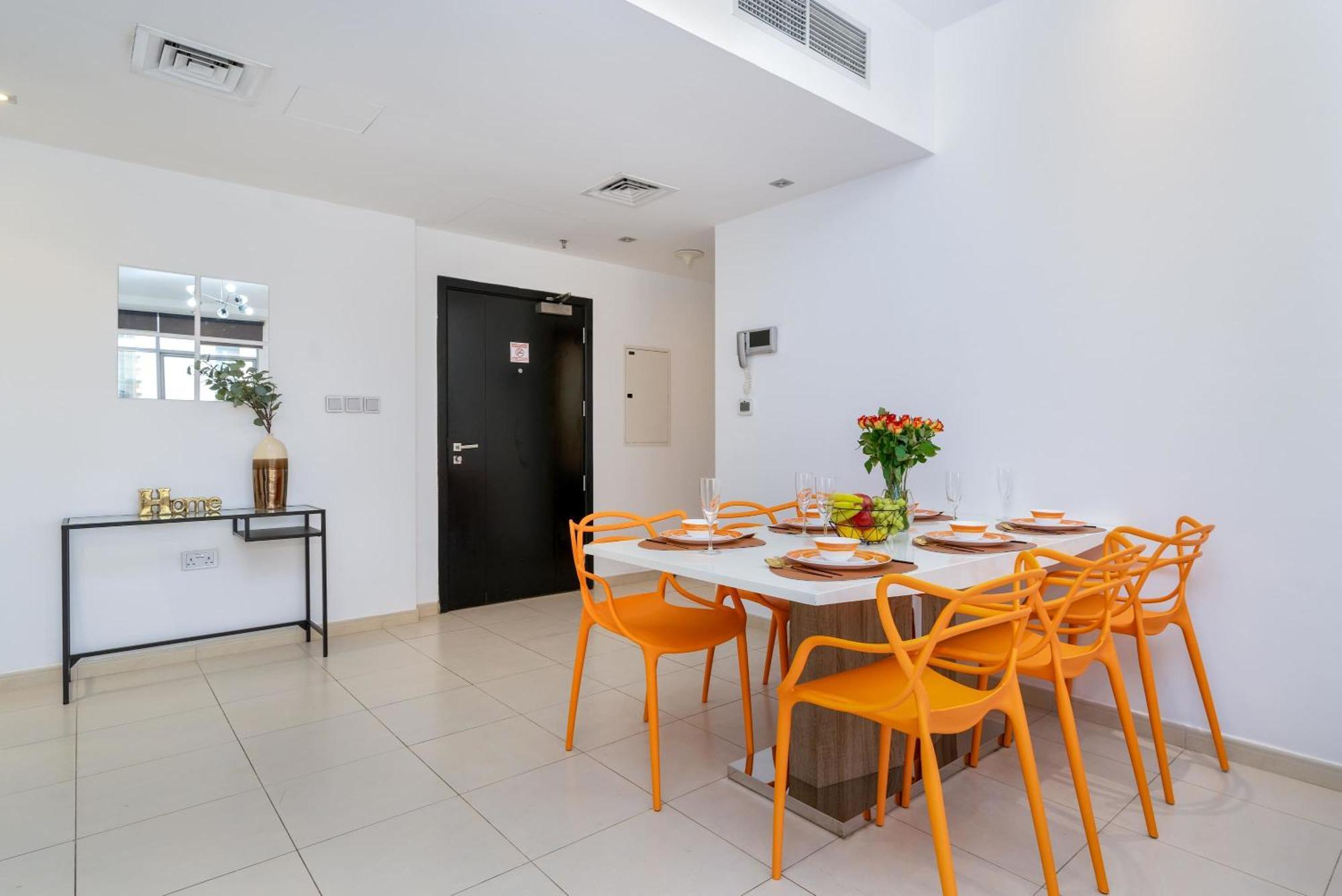 Sky View Marina - 2br - Private Beach - Cityapartmentstay *