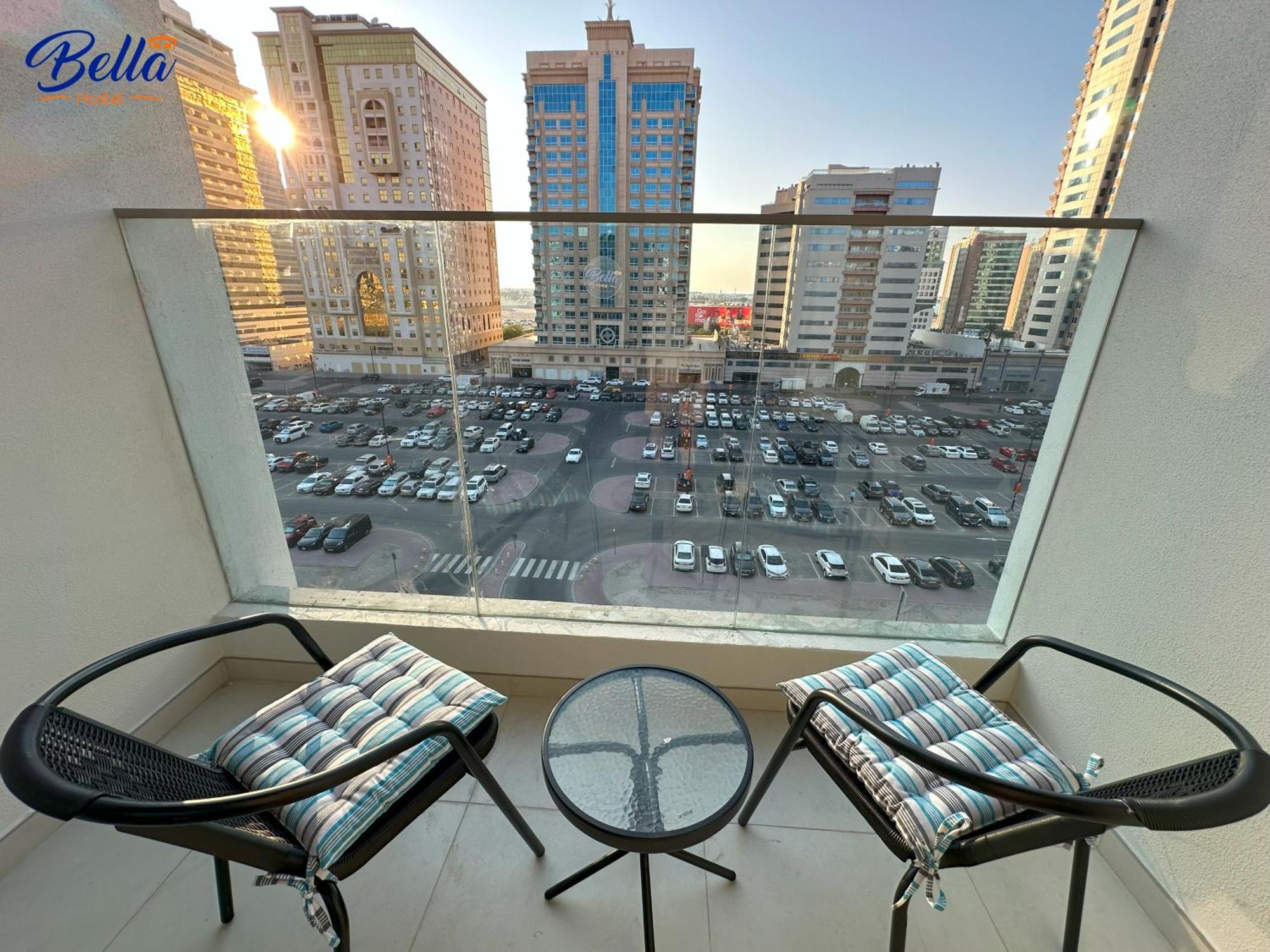 Bella - Luxury Private Master With Balcony Accommodatie bij particulieren Dubai