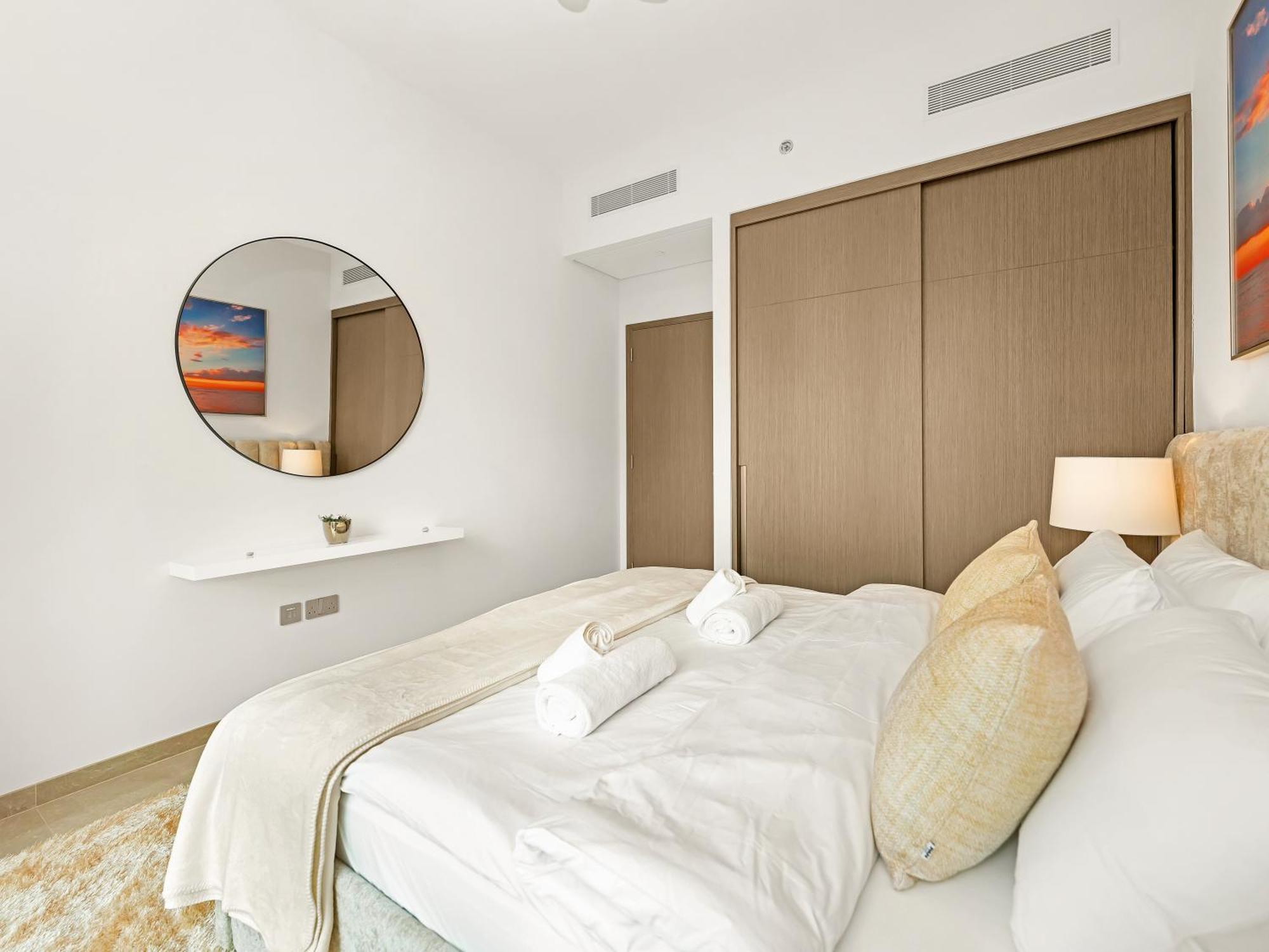 Aparthotel Luxury 1br 5min To Mall Burj Khalifa View From Pool Dubai