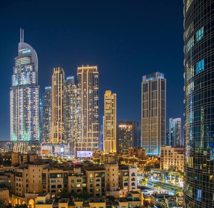 Apartment First Class 2br With Full Downtown Skyline View Dubai