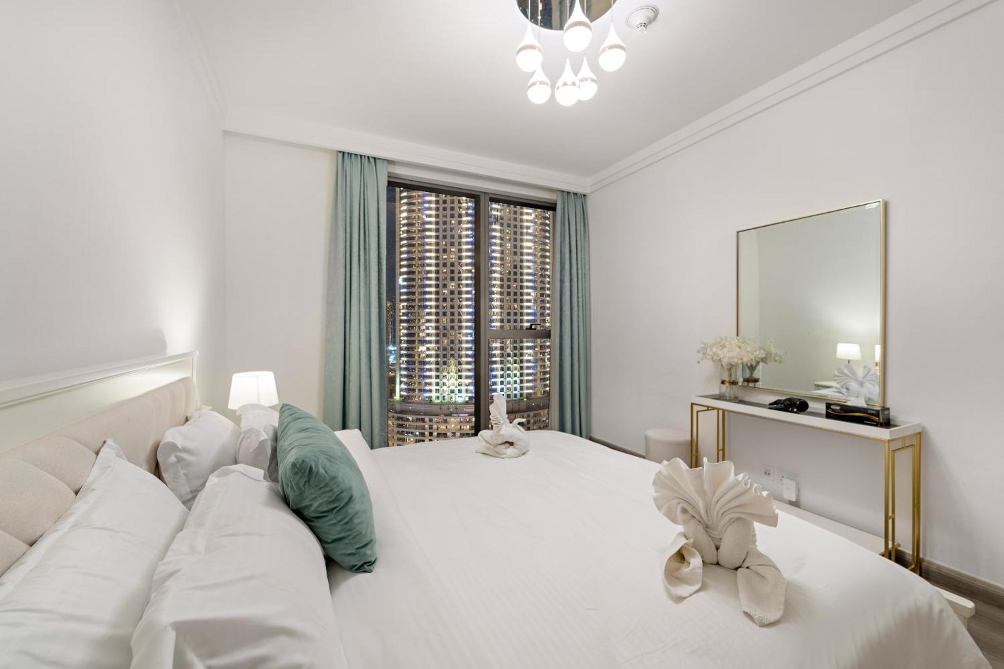 Apartment First Class 2br With Full Burj Khalifa And Fountain View