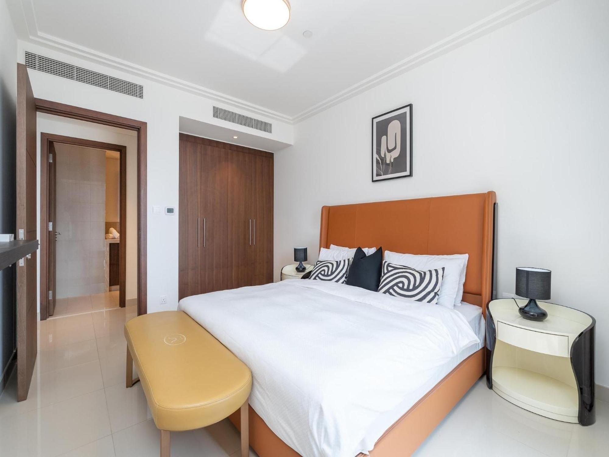 Apartment Luxurious Stylish Across Mall Burj Khalifa City Views *