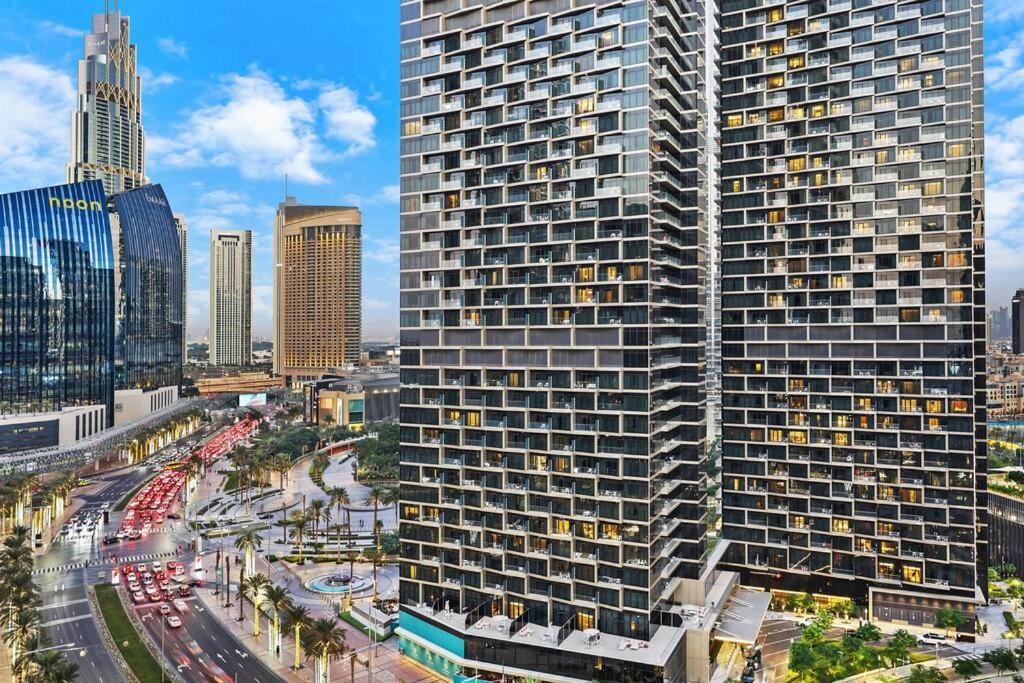 First Class 1br Modern Downtown Oasis
