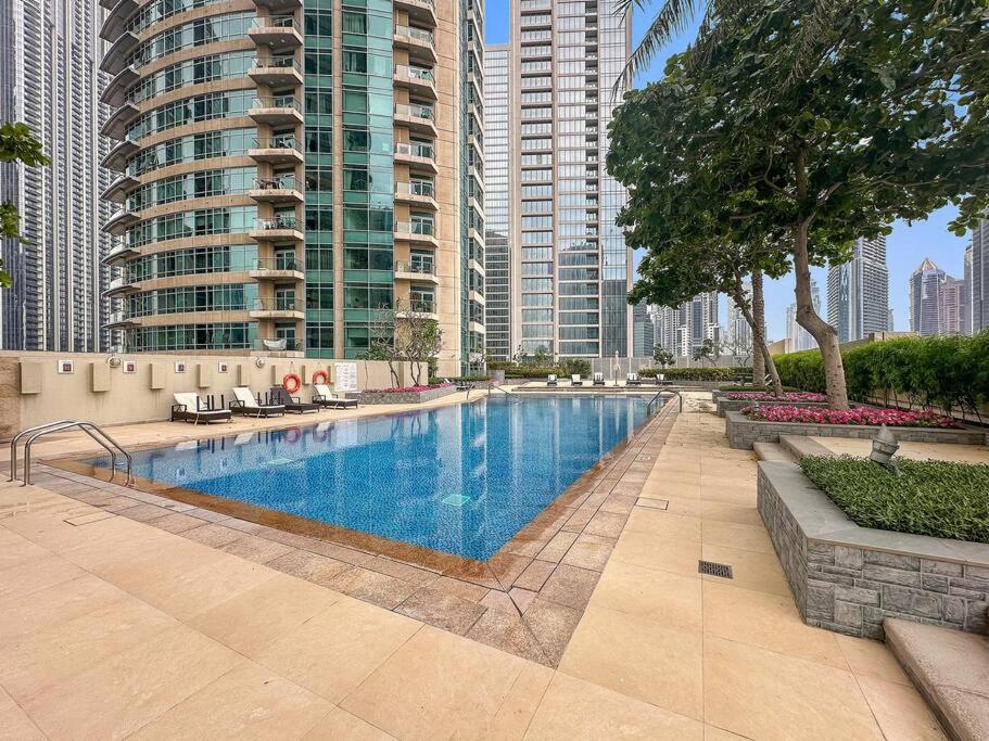 Appartement First Class 1br Modern Downtown Oasis Dubaï