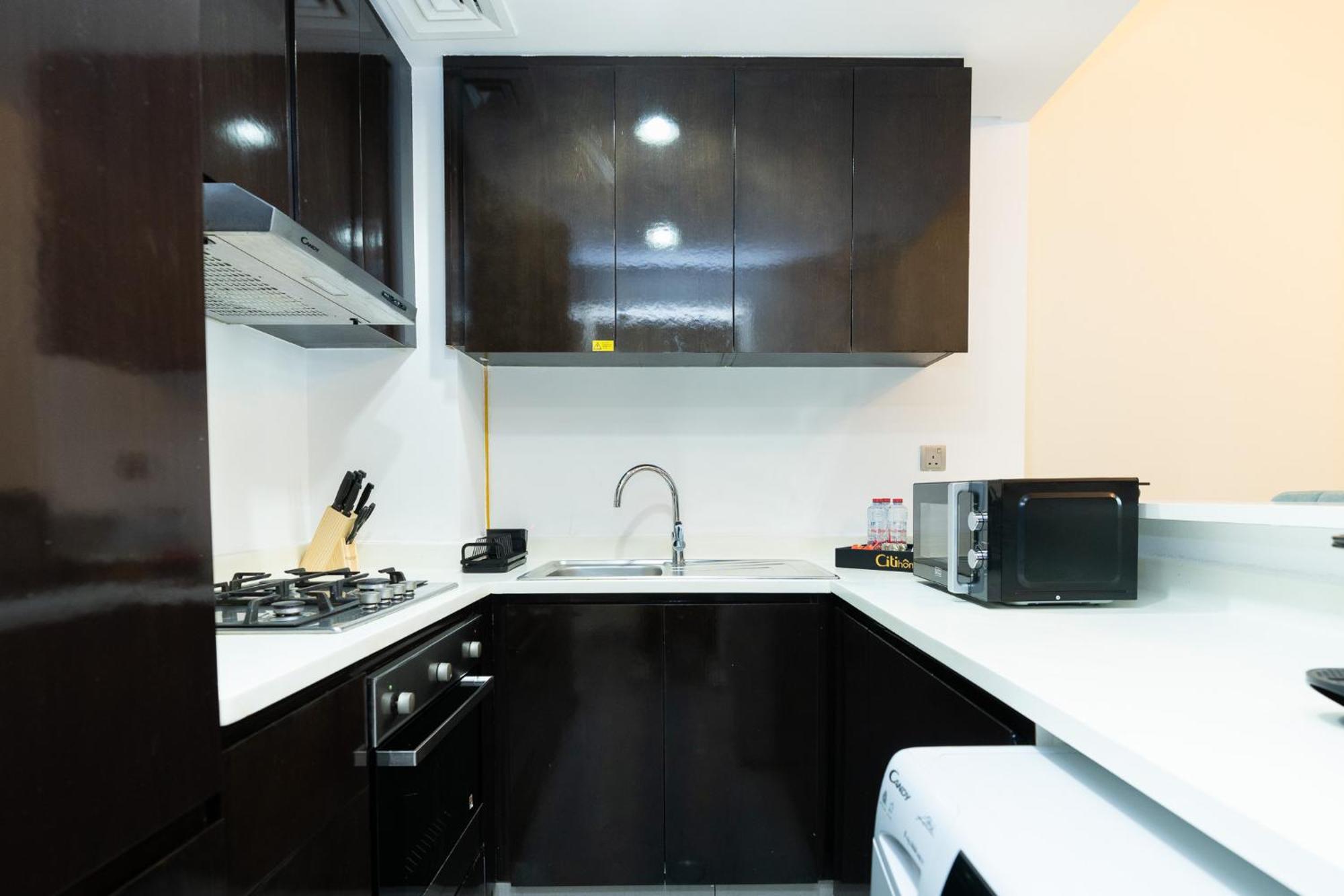 Citihome-1br In Merano Tower At Business Bay * Dubái