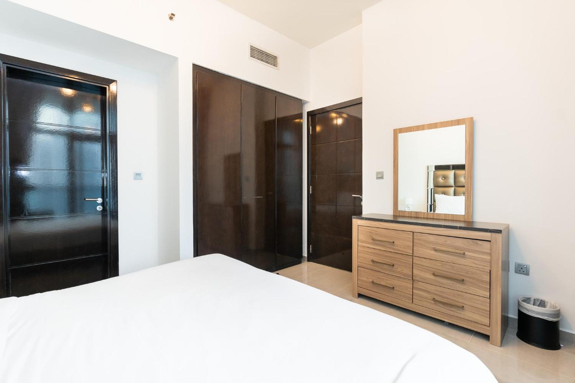 Citihome-1br In Merano Tower At Business Bay Apartamento