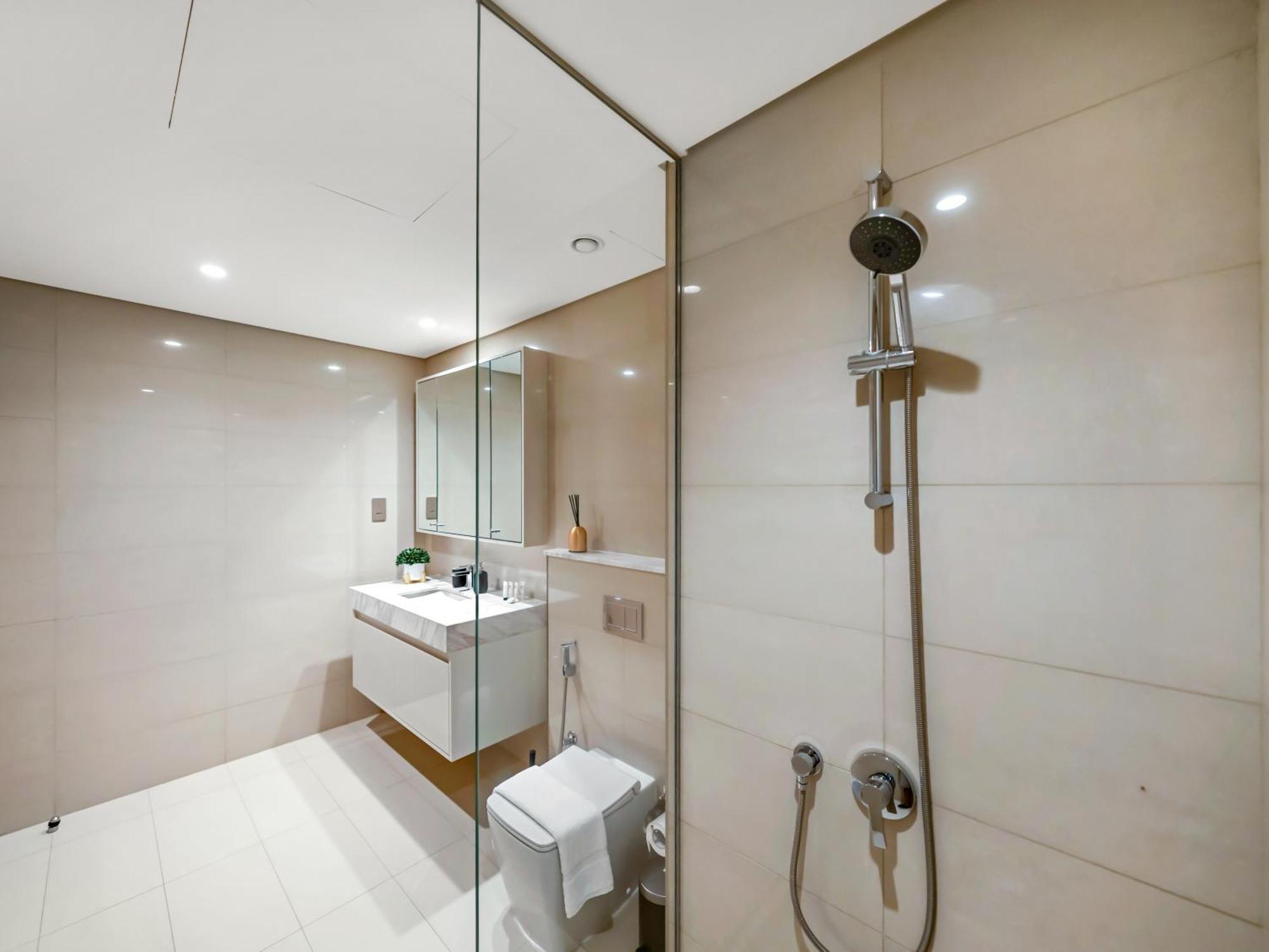 Burj Khalifa View Luxe 2br, 5 Mins Walk To Mall Apartment