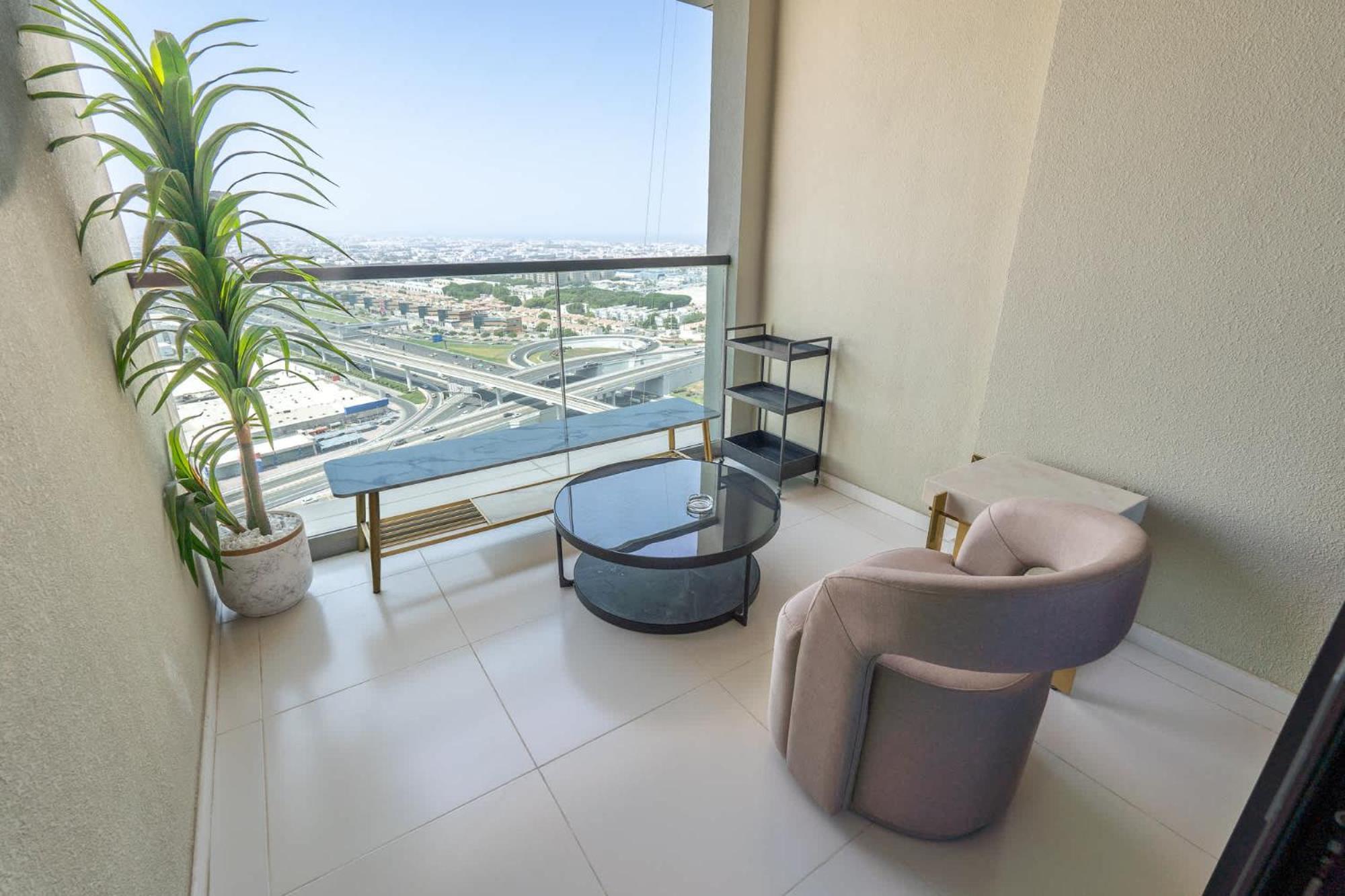 Modern Cozy 2-bedroom In Business Bay Apartment *